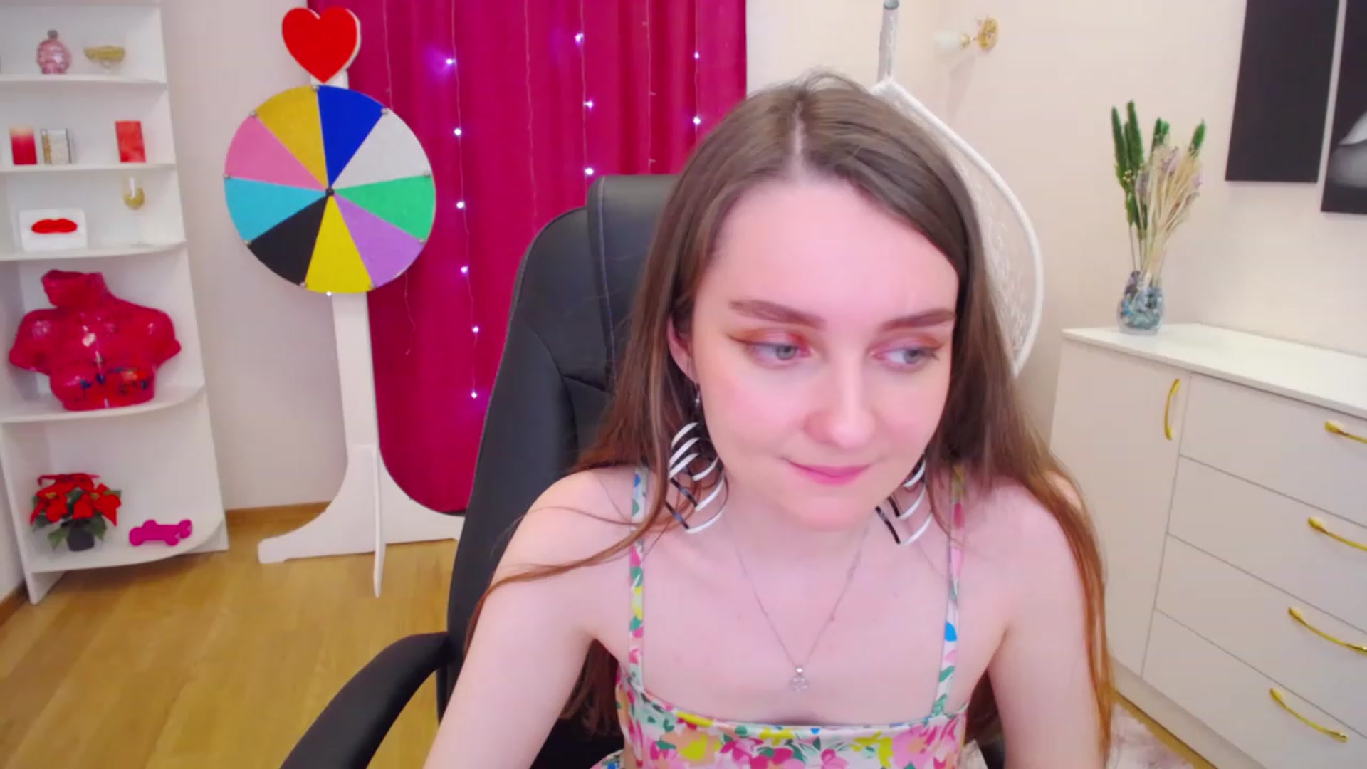Gallery image thumbnail from Milim_Nava's myfreecams stream on, 06/02/2023, 10:07 image 5 of 20