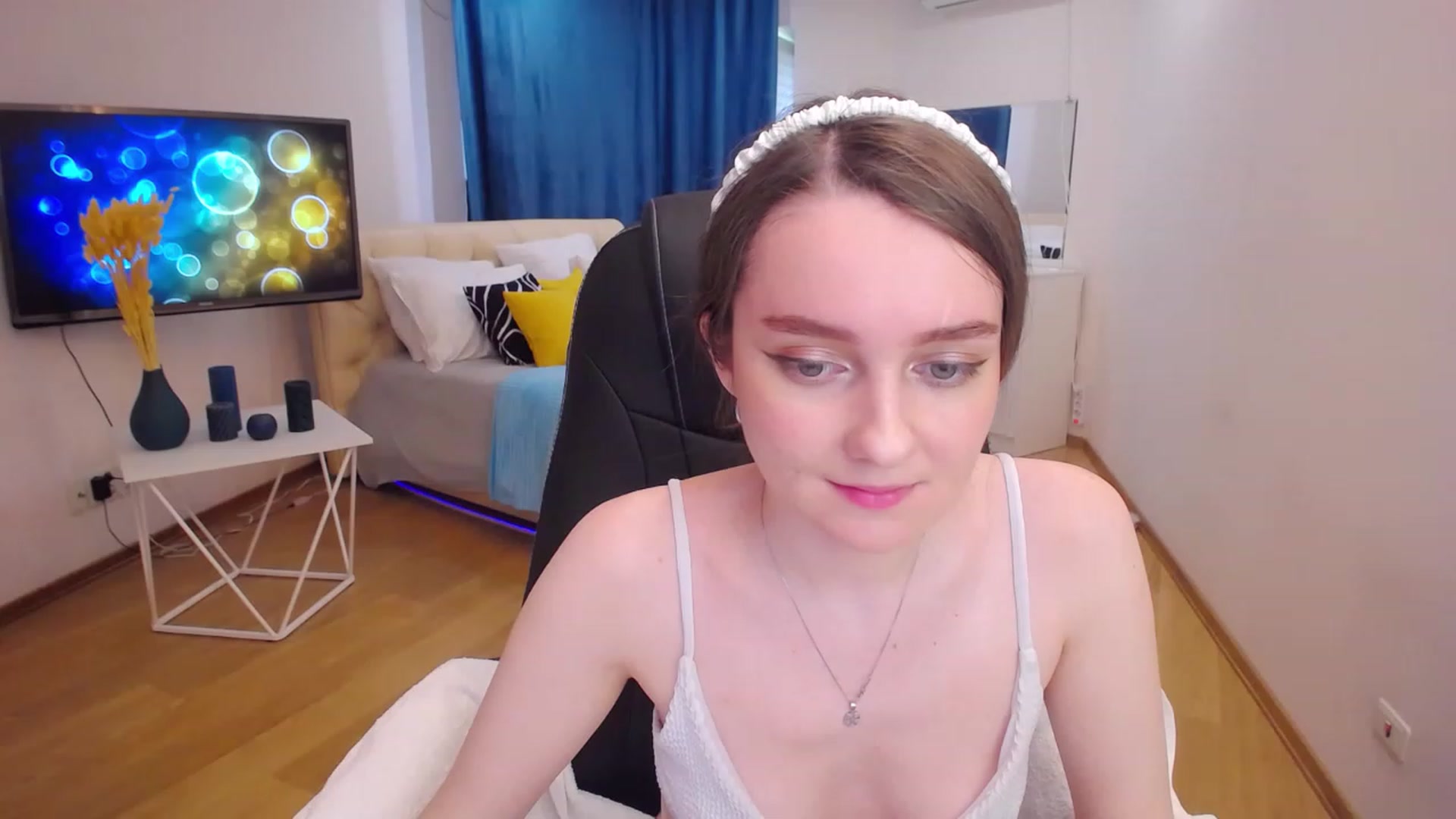 Gallery image thumbnail from Milim_Nava's myfreecams stream on, 06/03/2023, 08:03 image 2 of 20