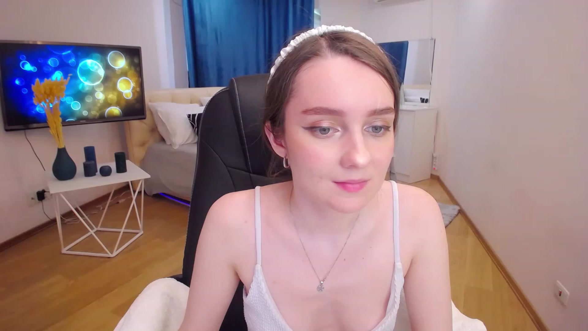 Gallery image thumbnail from Milim_Nava's myfreecams stream on, 06/03/2023, 08:03 image 17 of 20