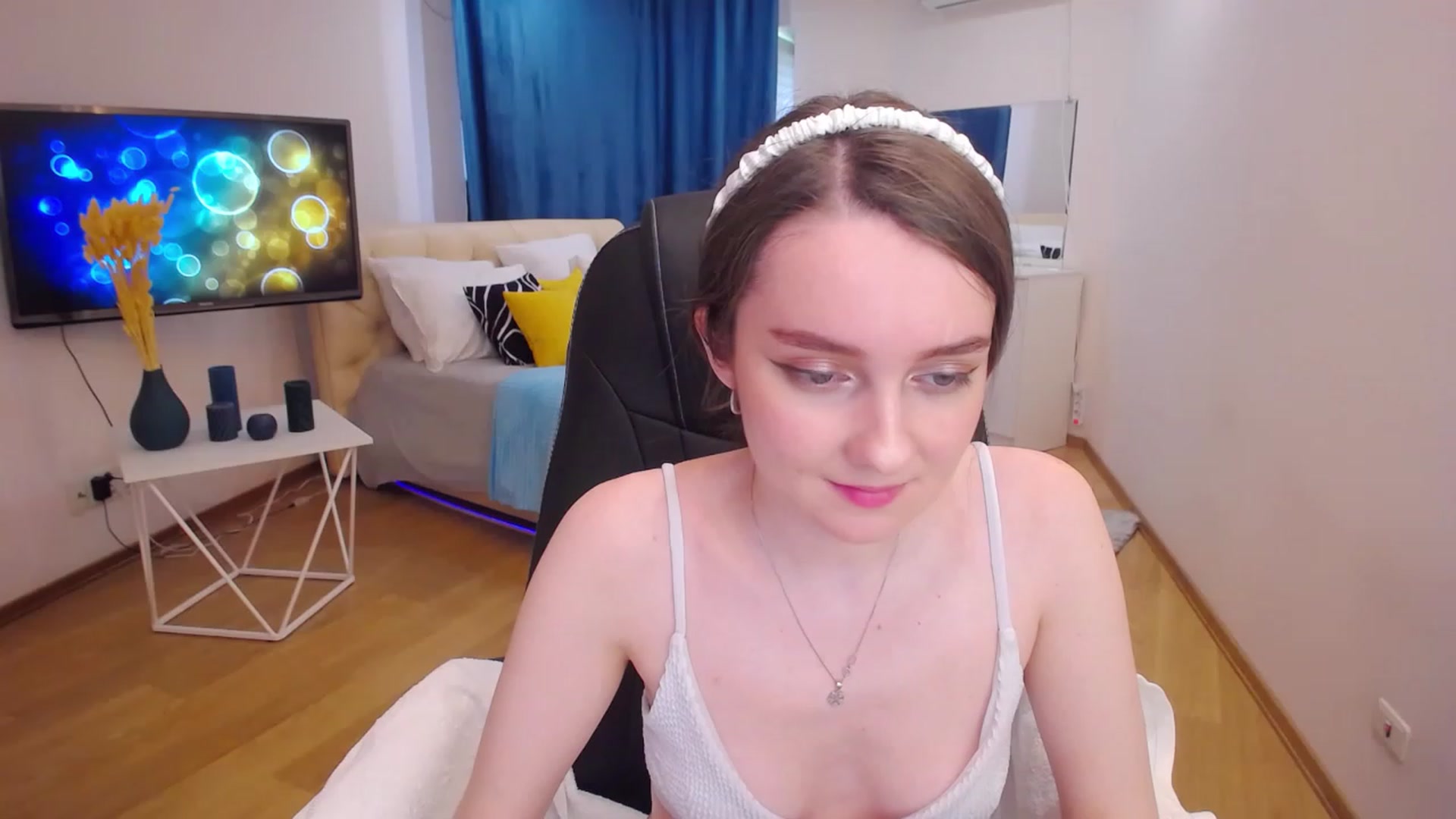 Gallery image thumbnail from Milim_Nava's myfreecams stream on, 06/03/2023, 08:03 image 1 of 20