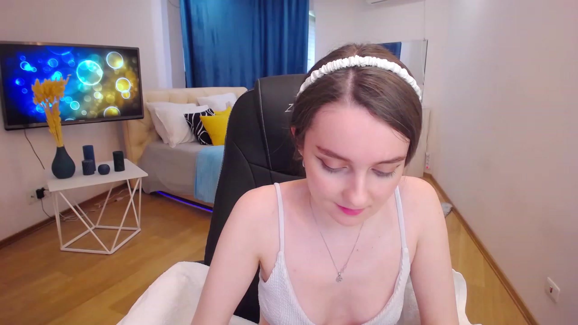Gallery image thumbnail from Milim_Nava's myfreecams stream on, 06/03/2023, 08:03 image 3 of 20