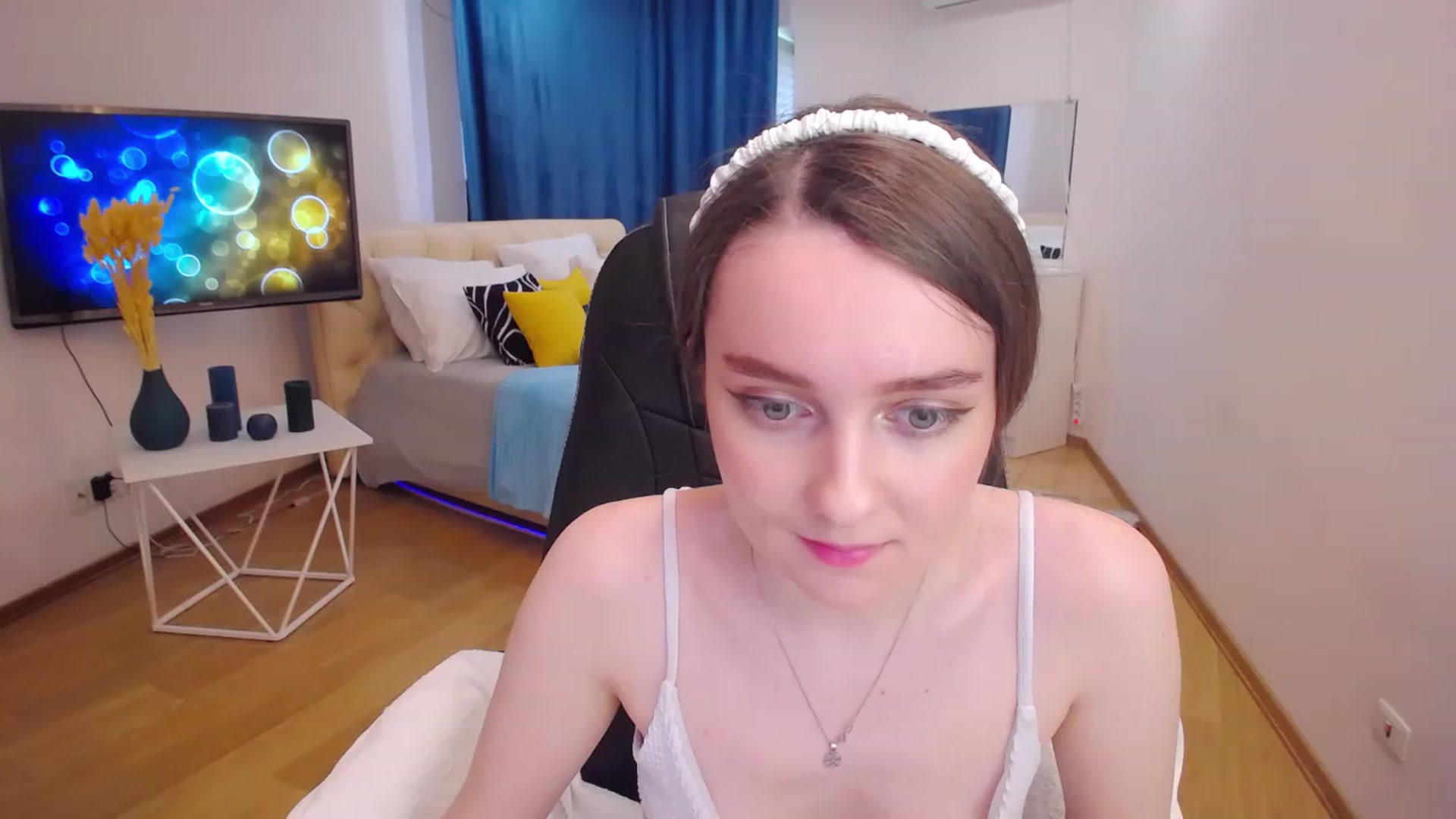 Gallery image thumbnail from Milim_Nava's myfreecams stream on, 06/03/2023, 08:03 image 5 of 20