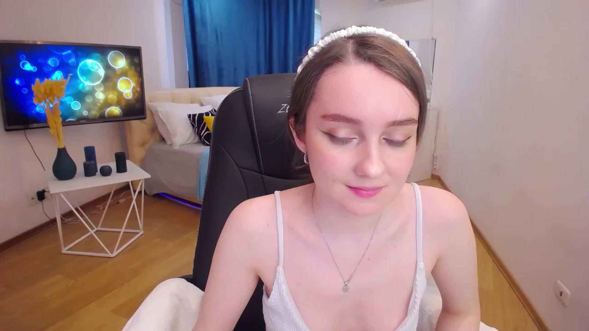 Gallery image thumbnail from Milim_Nava's myfreecams stream on, 06/03/2023, 08:03 image 14 of 20