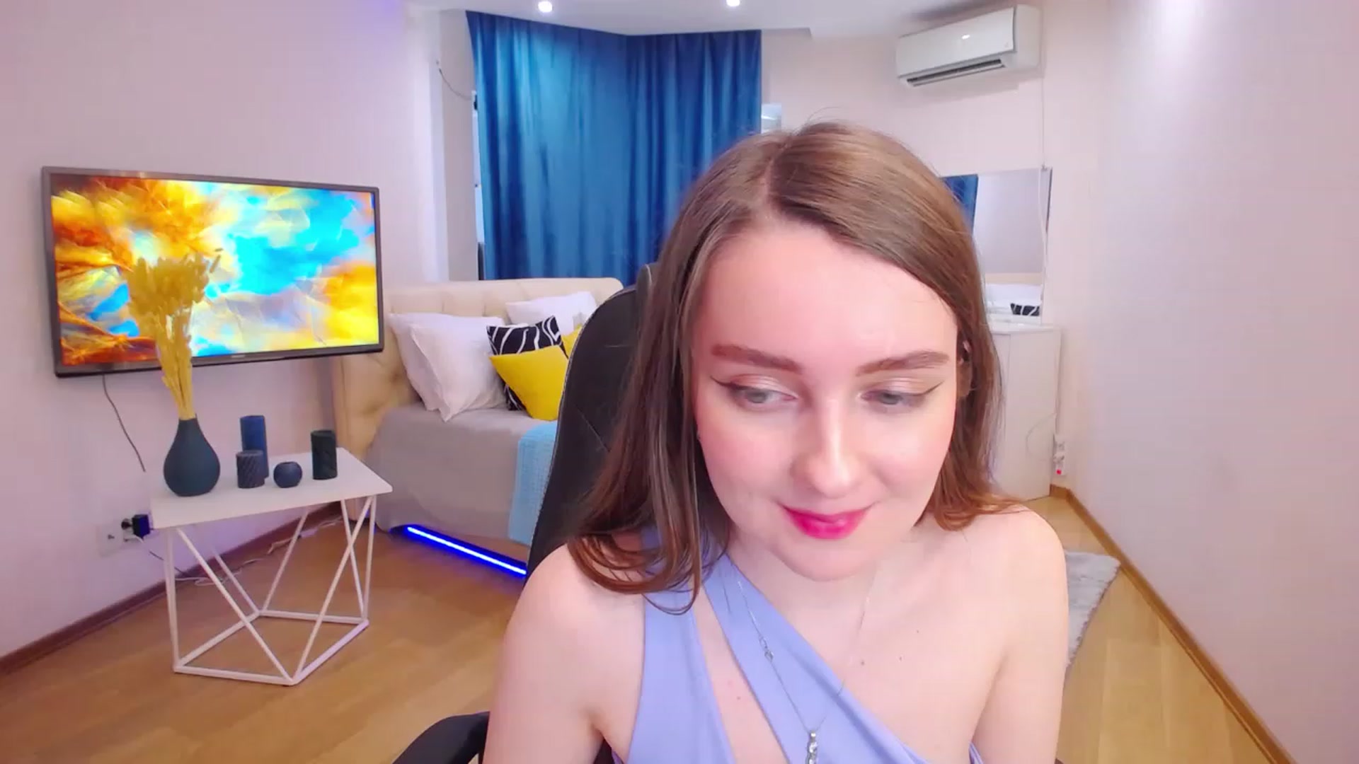 Gallery image thumbnail from Milim_Nava's myfreecams stream on, 06/12/2023, 12:13 image 12 of 20