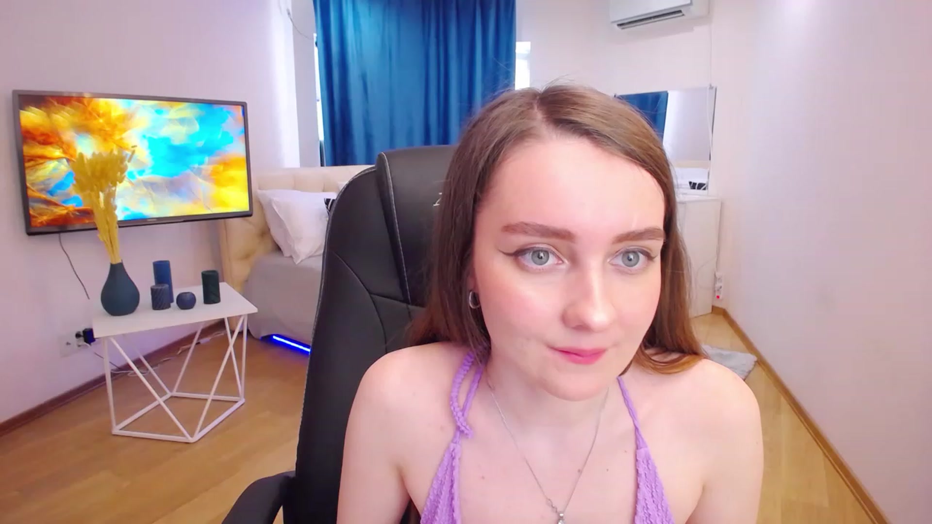 Gallery image thumbnail from Milim_Nava's myfreecams stream on, 06/12/2023, 12:46 image 3 of 20