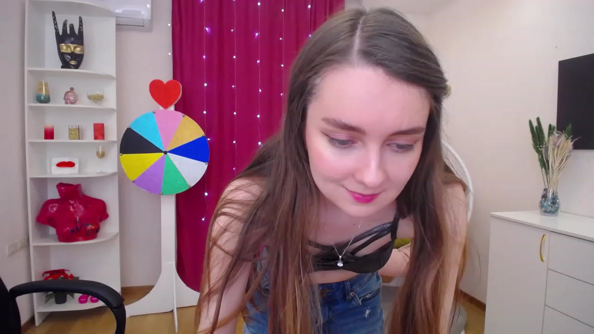 Gallery image thumbnail from Milim_Nava's myfreecams stream on, 06/19/2023, 10:54 image 15 of 20
