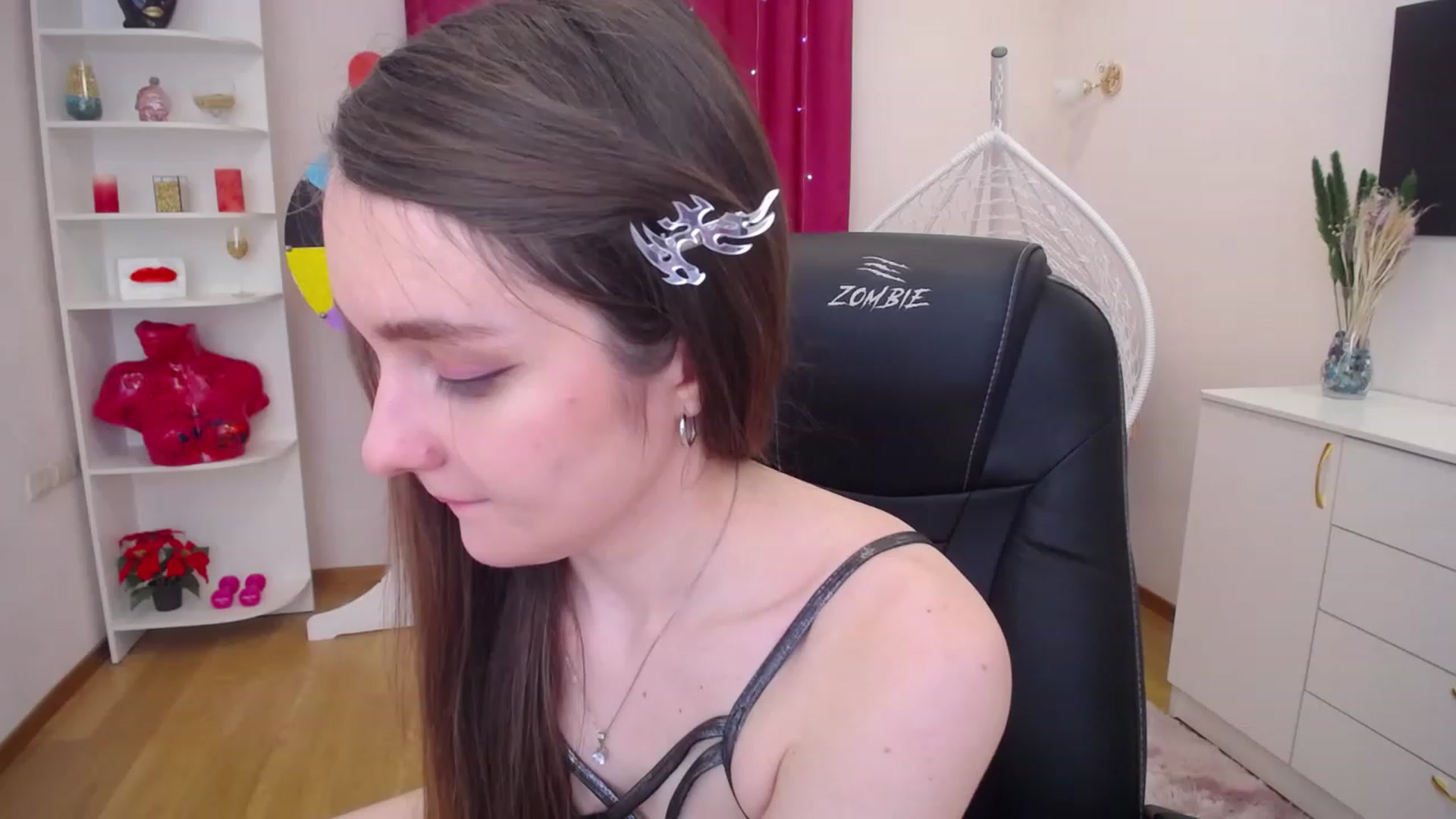 Gallery image thumbnail from Milim_Nava's myfreecams stream on, 06/19/2023, 11:37 image 2 of 20