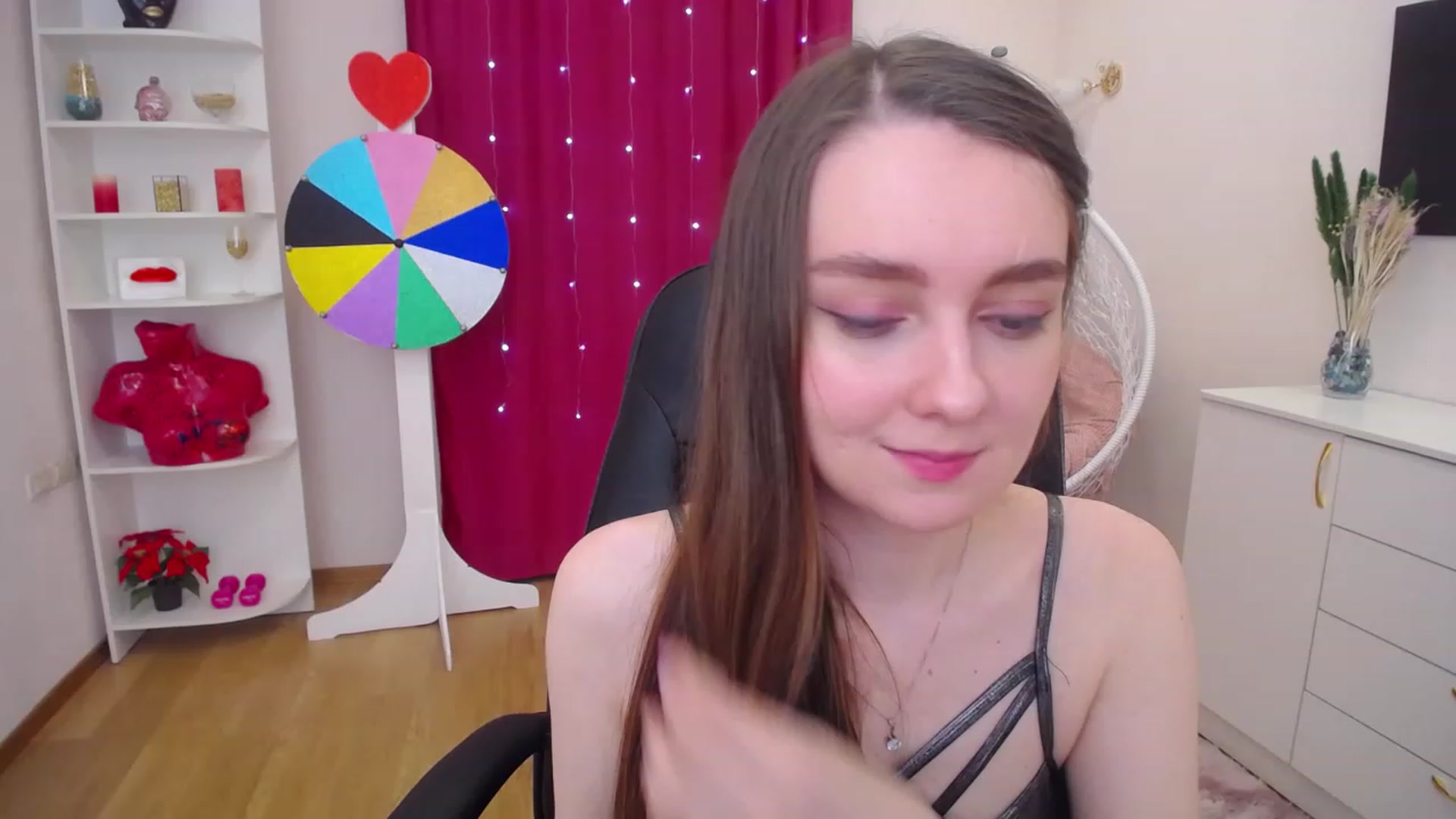 Gallery image thumbnail from Milim_Nava's myfreecams stream on, 06/19/2023, 11:37 image 10 of 20