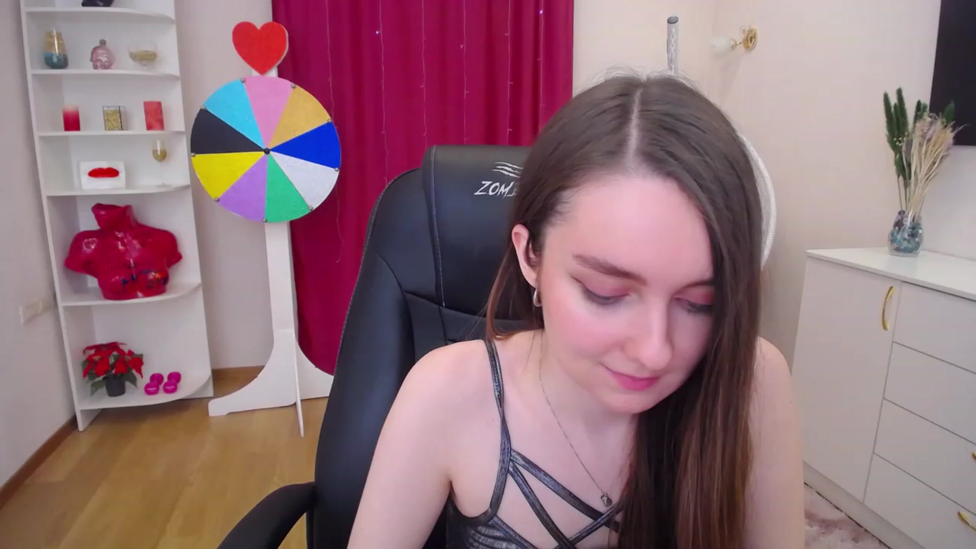Gallery image thumbnail from Milim_Nava's myfreecams stream on, 06/19/2023, 16:46 image 13 of 20