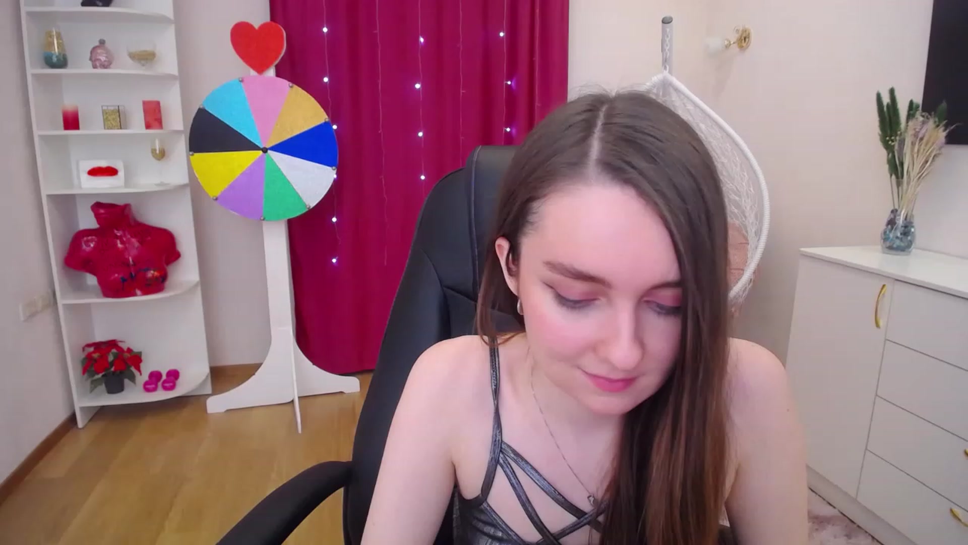 Gallery image thumbnail from Milim_Nava's myfreecams stream on, 06/19/2023, 16:46 image 14 of 20