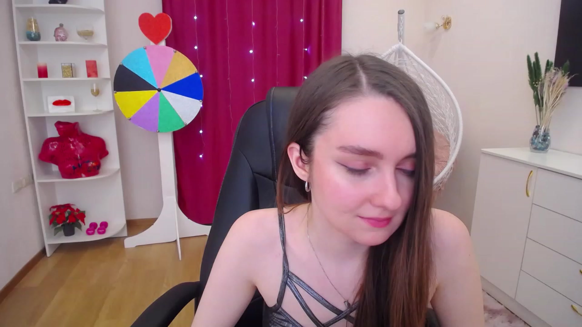 Gallery image thumbnail from Milim_Nava's myfreecams stream on, 06/19/2023, 16:46 image 15 of 20