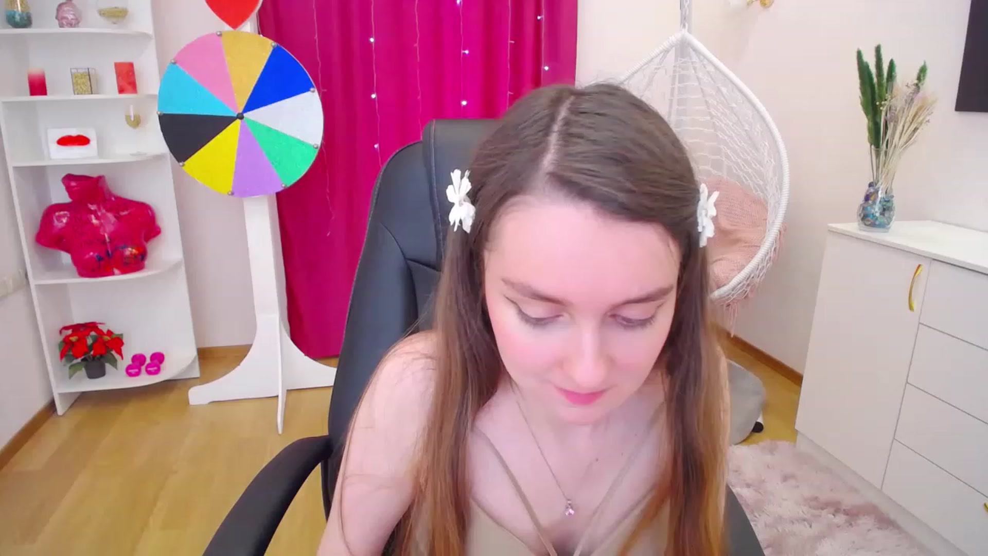 Gallery image thumbnail from Milim_Nava's myfreecams stream on, 06/25/2023, 14:10 image 17 of 20