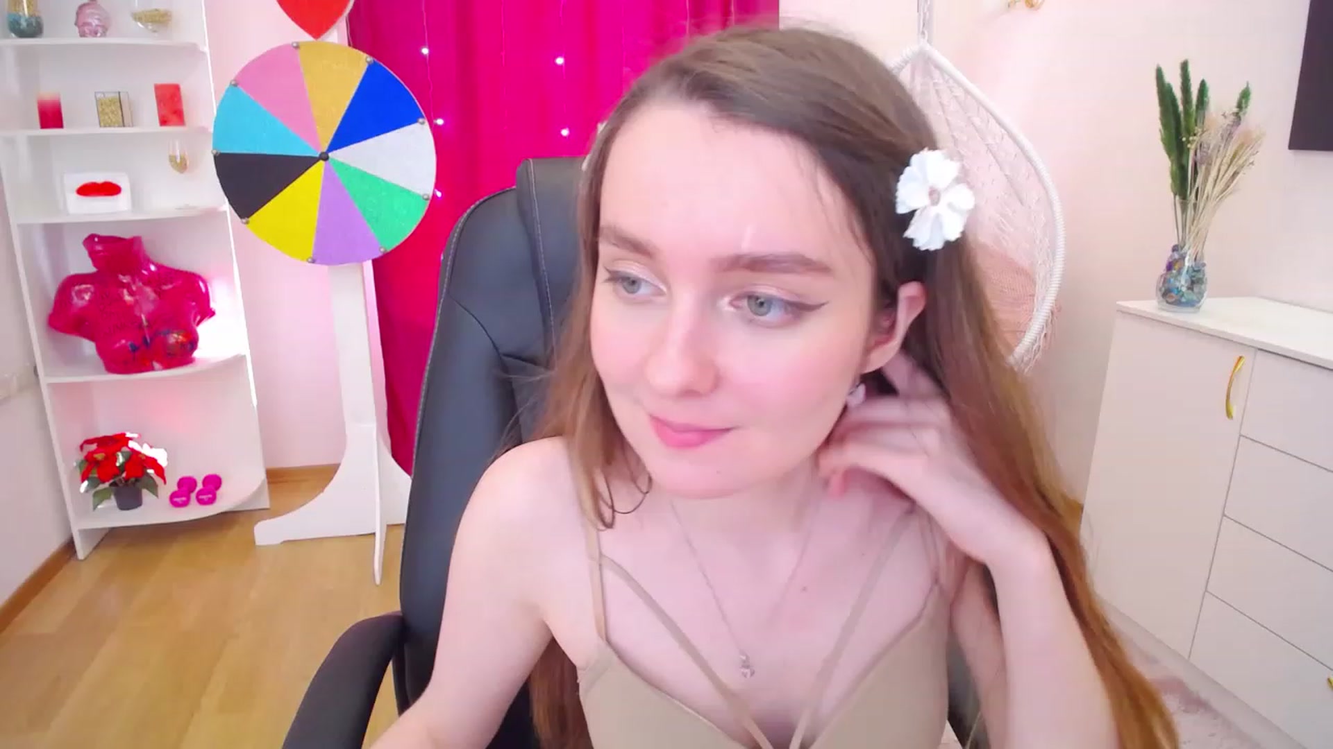 Gallery image thumbnail from Milim_Nava's myfreecams stream on, 06/25/2023, 14:10 image 5 of 20