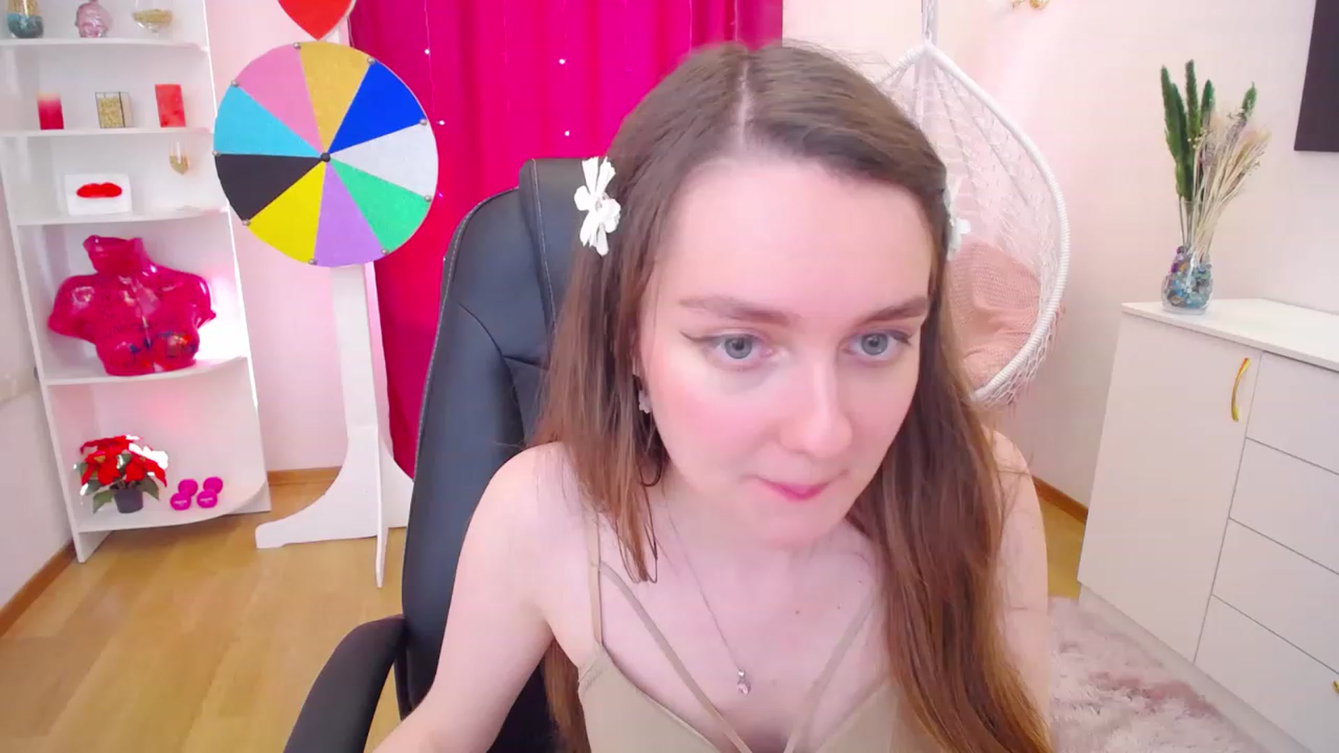 Gallery image thumbnail from Milim_Nava's myfreecams stream on, 06/25/2023, 14:10 image 6 of 20
