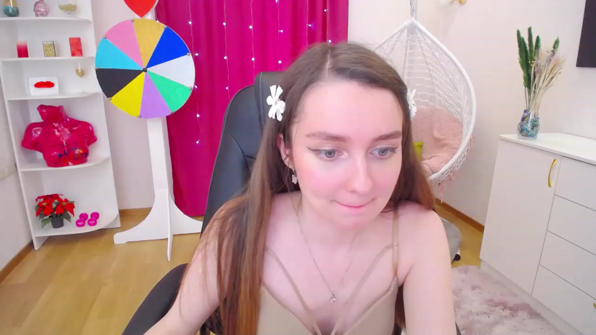 Gallery image thumbnail from Milim_Nava's myfreecams stream on, 06/25/2023, 14:10 image 15 of 20