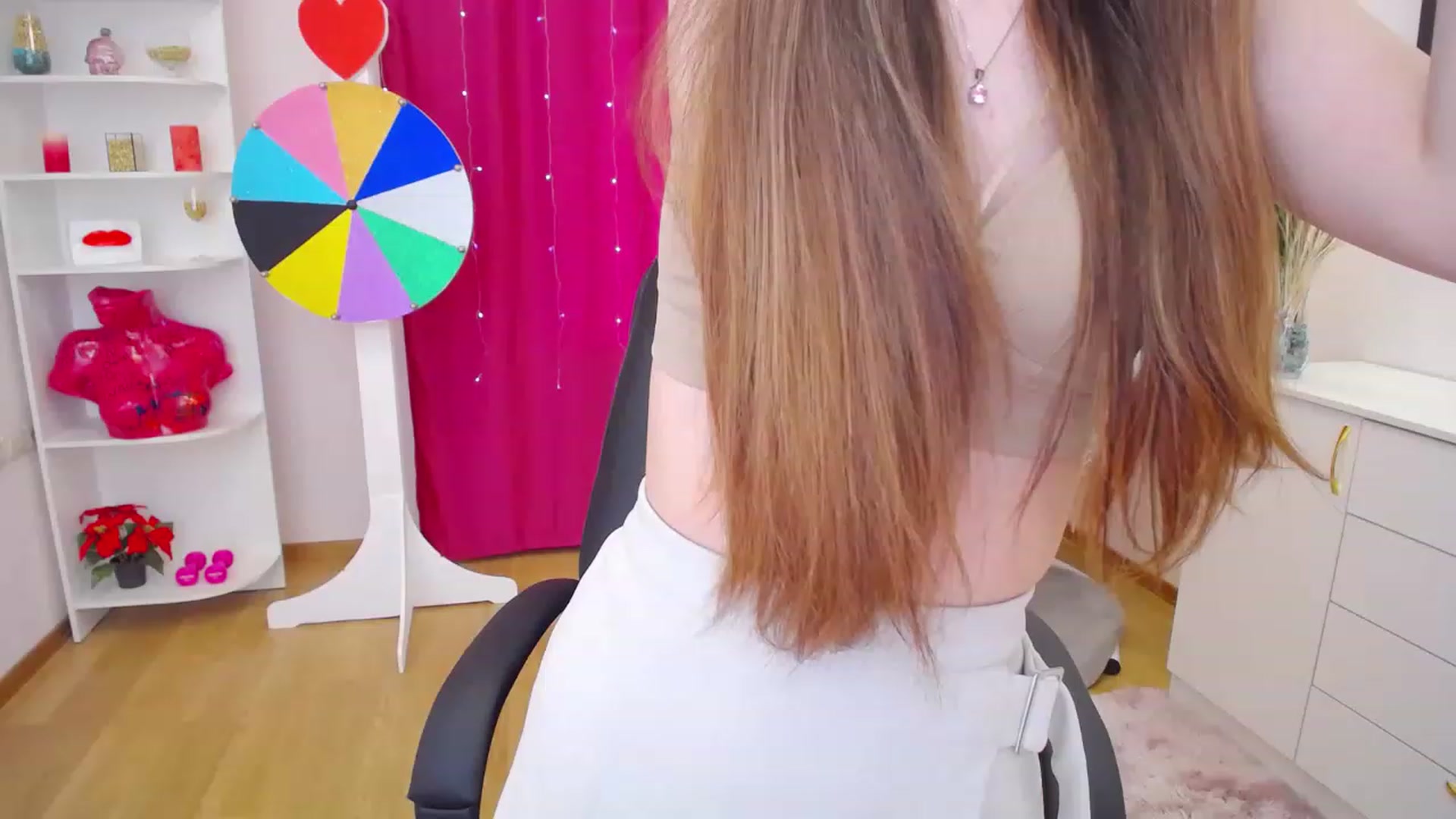 Gallery image thumbnail from Milim_Nava's myfreecams stream on, 06/25/2023, 16:38 image 2 of 20