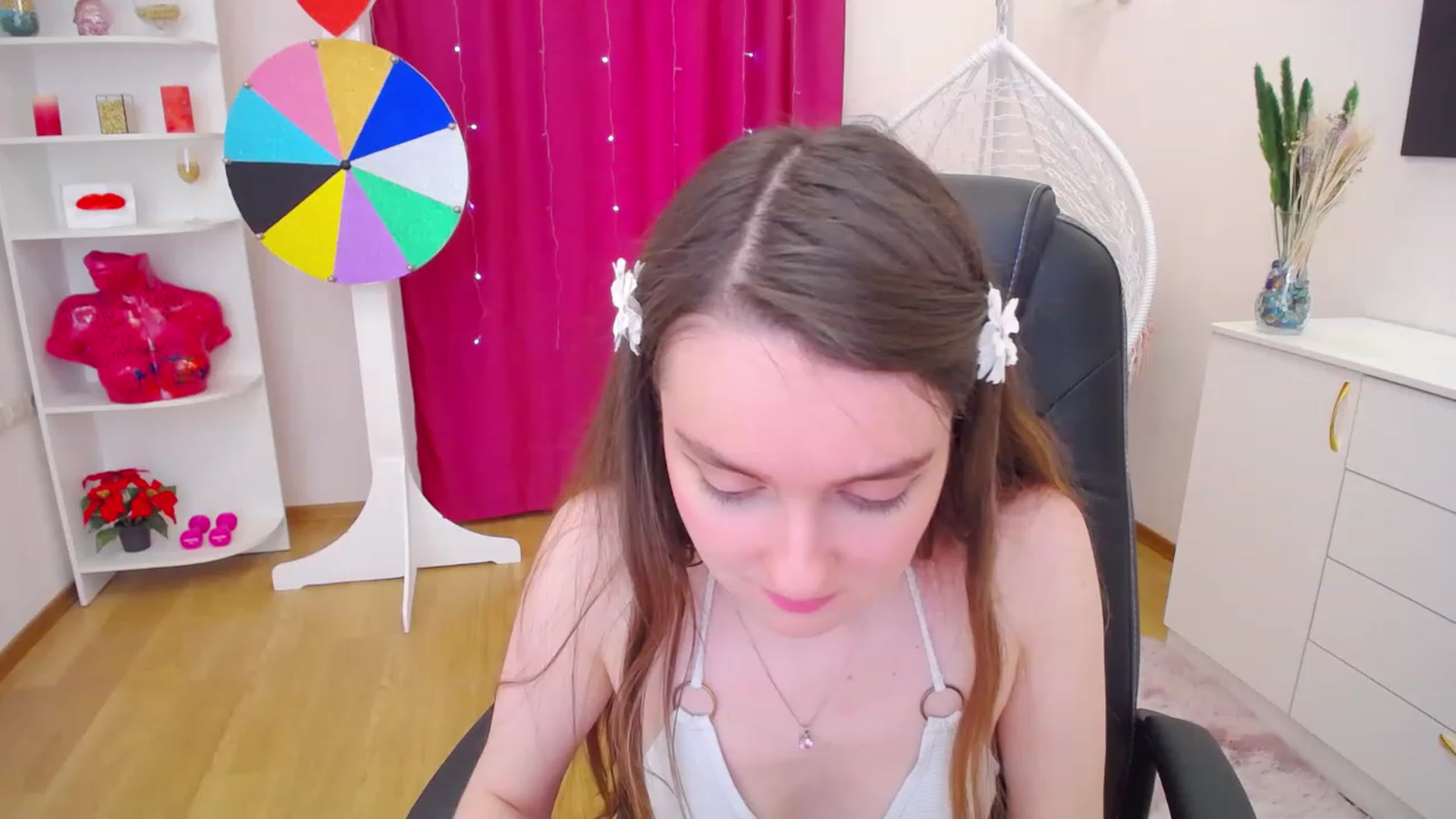 Gallery image thumbnail from Milim_Nava's myfreecams stream on, 06/25/2023, 16:38 image 18 of 20