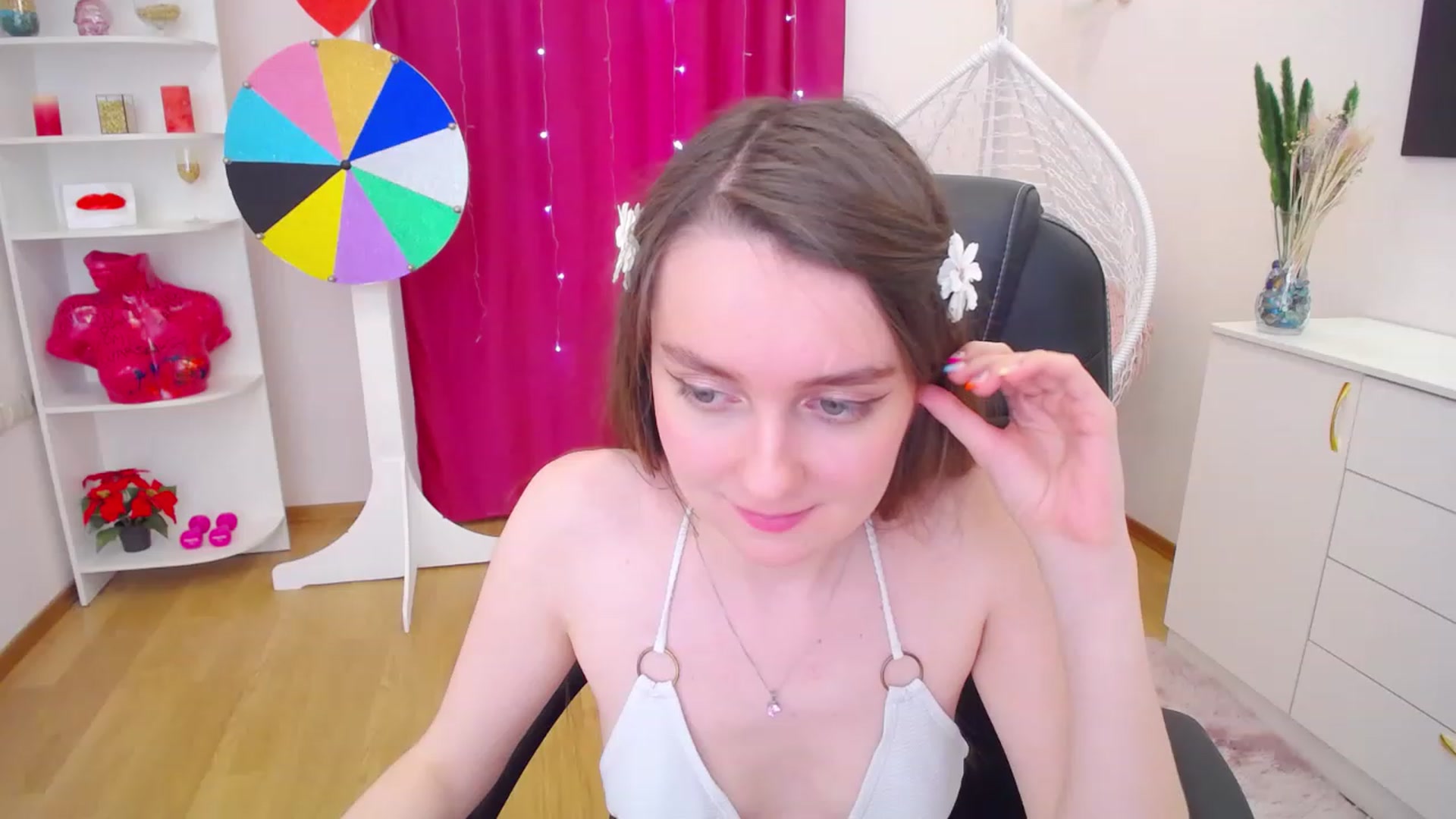 Gallery image thumbnail from Milim_Nava's myfreecams stream on, 06/25/2023, 16:38 image 17 of 20