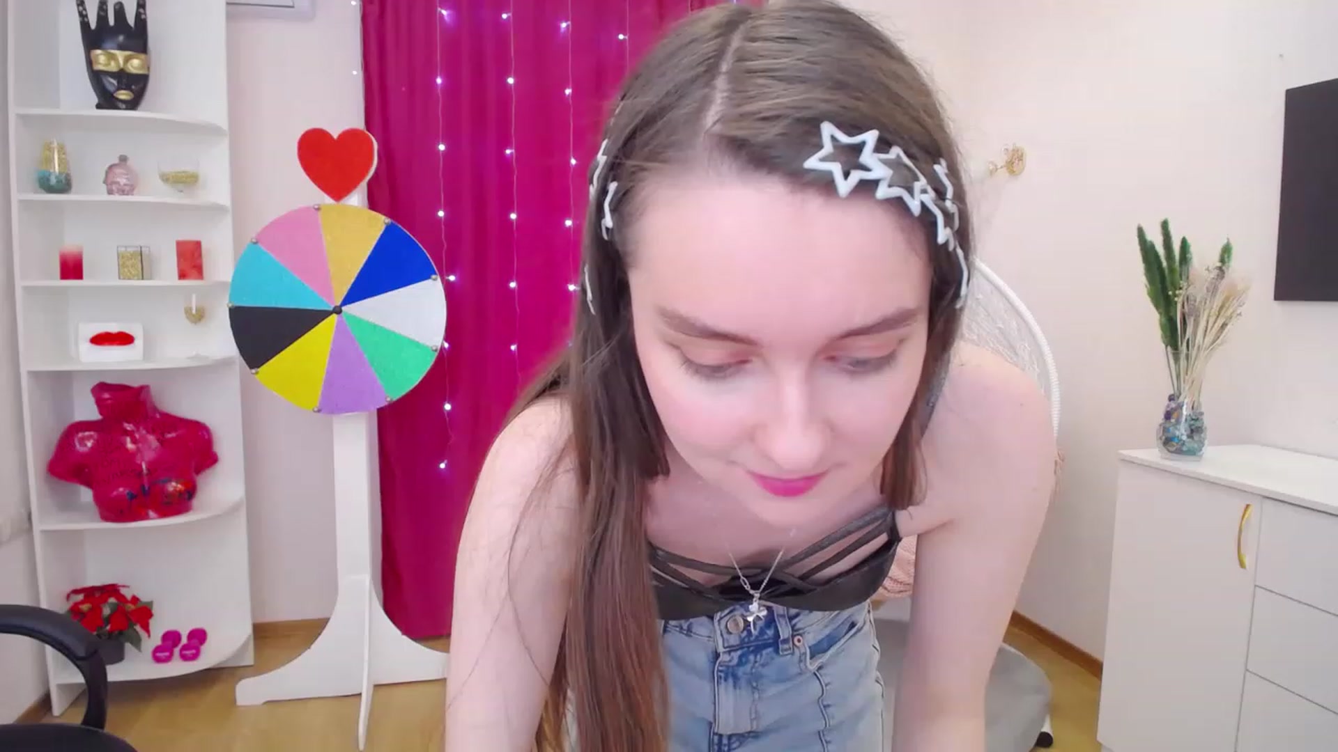 Gallery image thumbnail from Milim_Nava's myfreecams stream on, 06/26/2023, 08:56 image 4 of 20