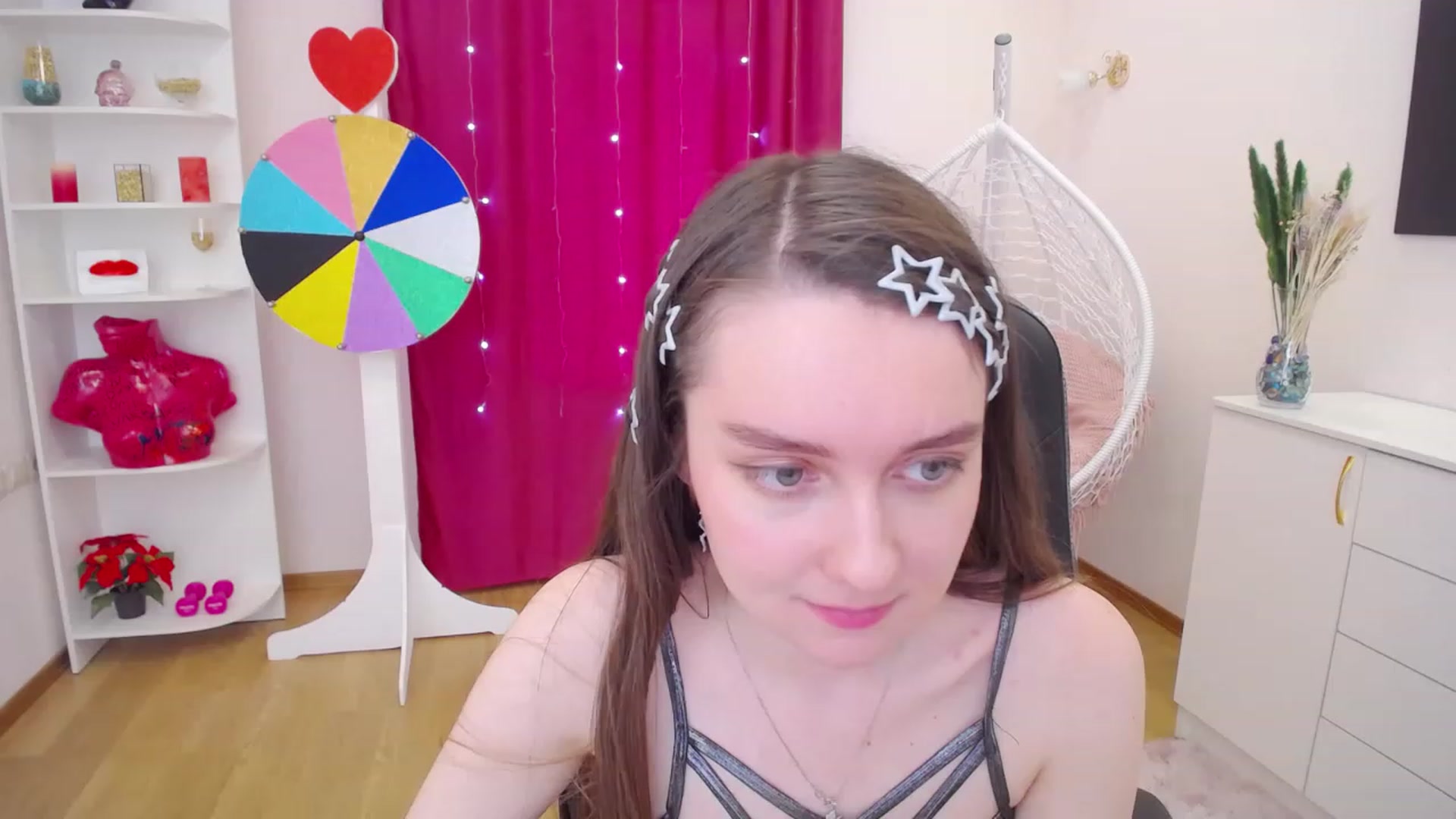 Gallery image thumbnail from Milim_Nava's myfreecams stream on, 06/26/2023, 09:46 image 4 of 20