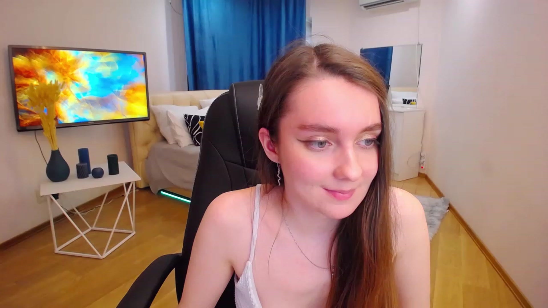 Gallery image thumbnail from Milim_Nava's myfreecams stream on, 06/27/2023, 14:58 image 13 of 20