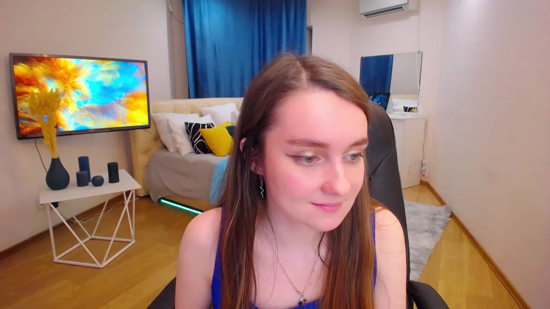 Gallery image thumbnail from Milim_Nava's myfreecams stream on, 06/27/2023, 16:32 image 17 of 20