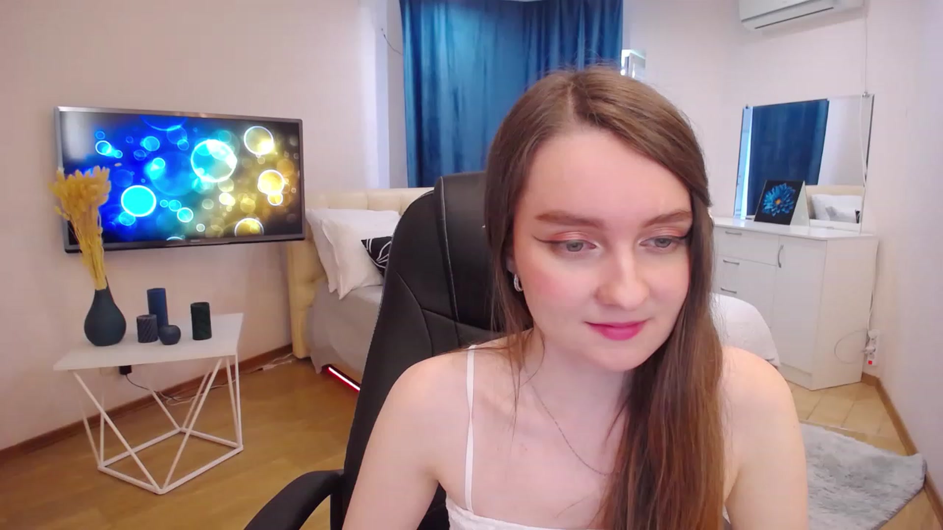 Gallery image thumbnail from Milim_Nava's myfreecams stream on, 07/03/2023, 09:48 image 18 of 20