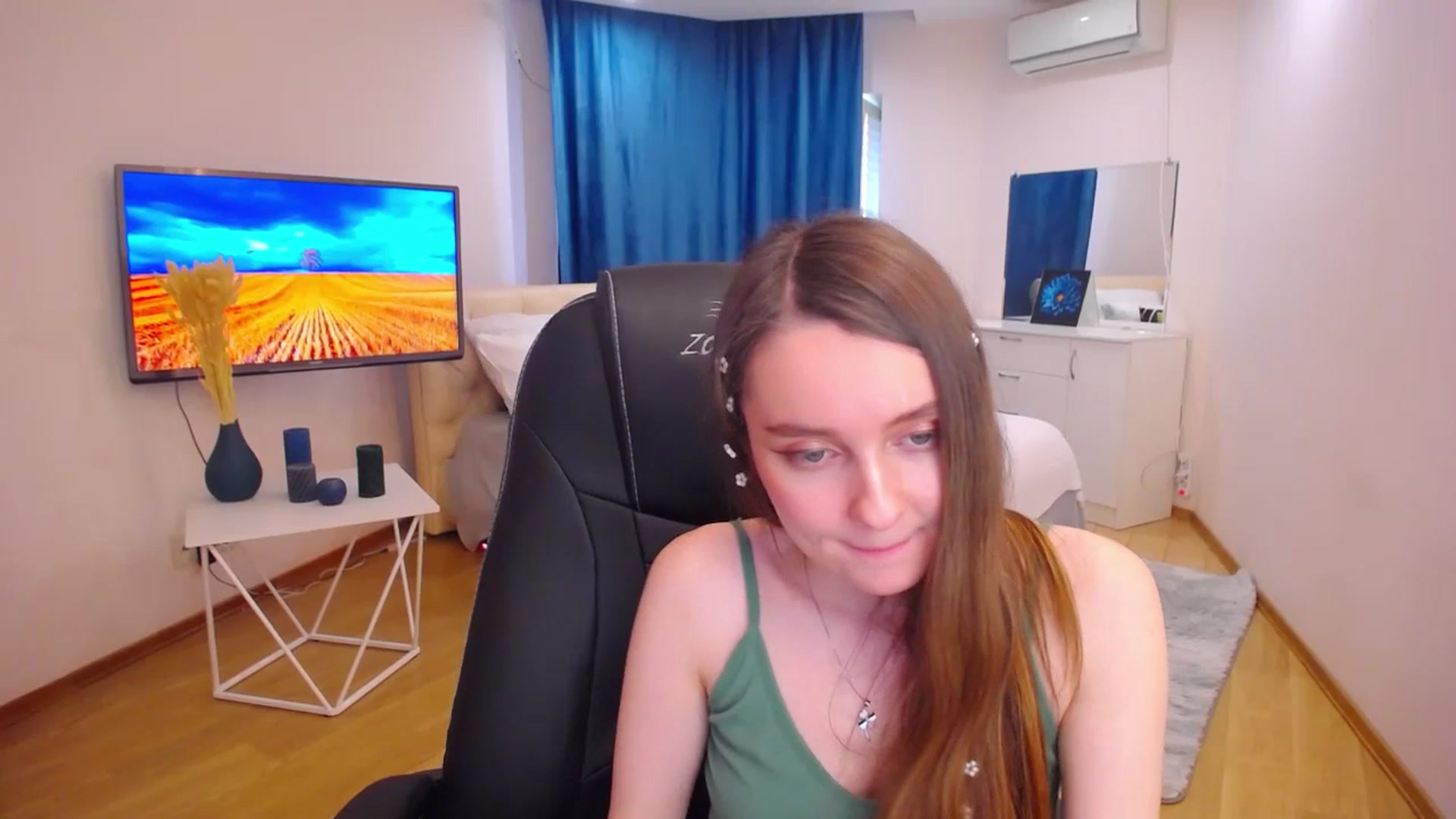 Gallery image thumbnail from Milim_Nava's myfreecams stream on, 07/06/2023, 06:47 image 16 of 20