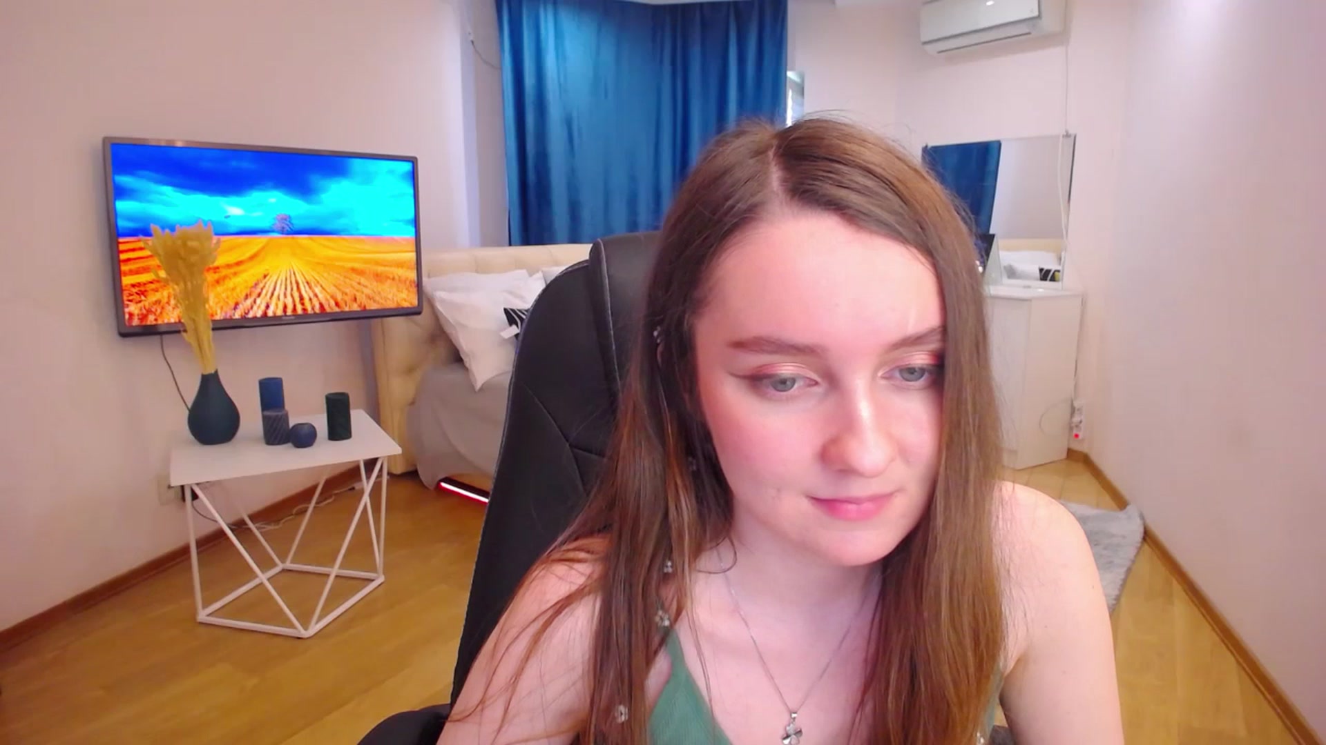 Gallery image thumbnail from Milim_Nava's myfreecams stream on, 07/06/2023, 06:47 image 2 of 20