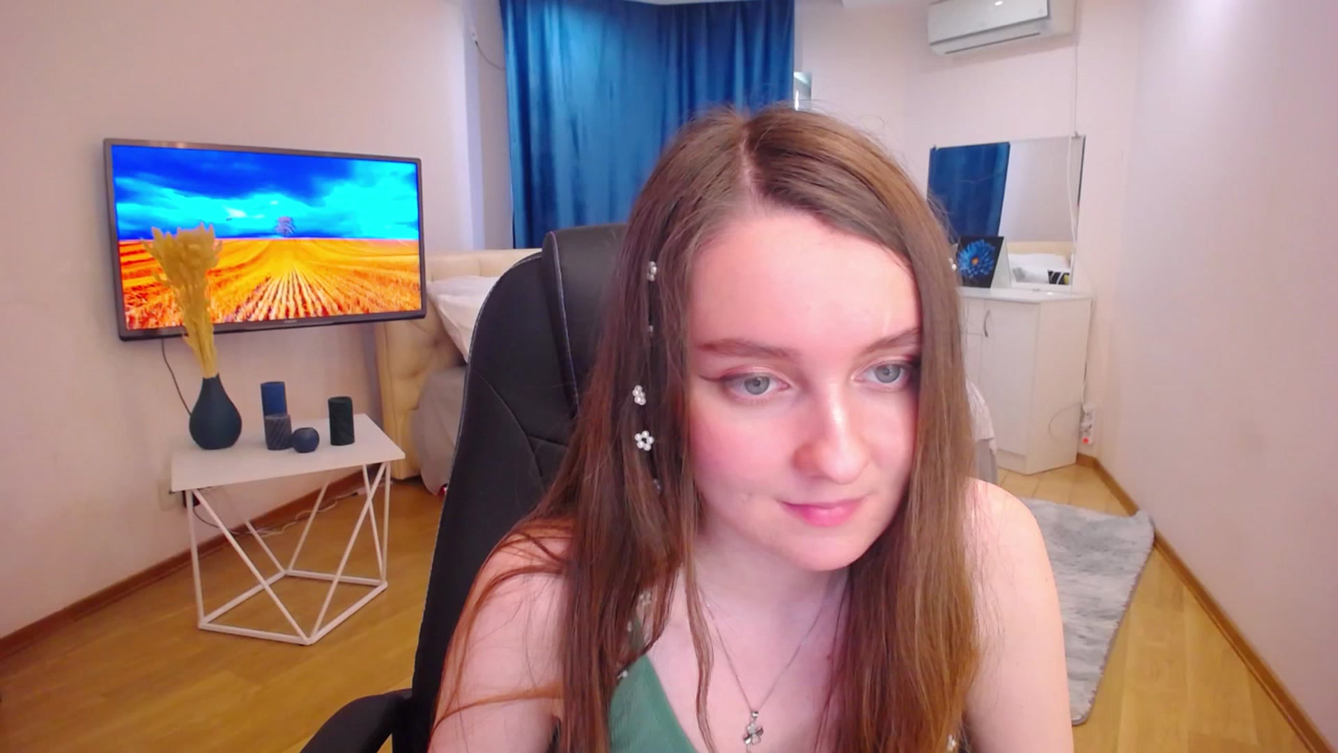 Gallery image thumbnail from Milim_Nava's myfreecams stream on, 07/06/2023, 06:47 image 1 of 20