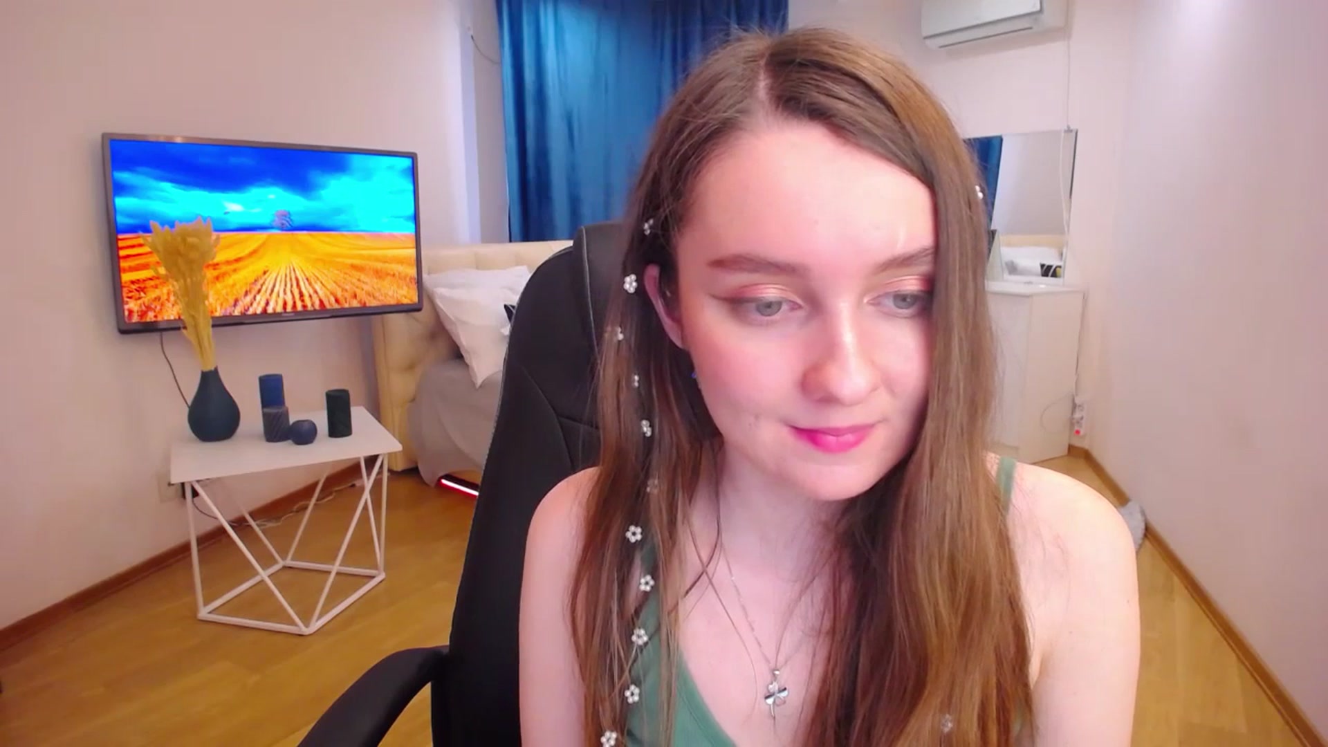 Gallery image thumbnail from Milim_Nava's myfreecams stream on, 07/06/2023, 07:49 image 4 of 20