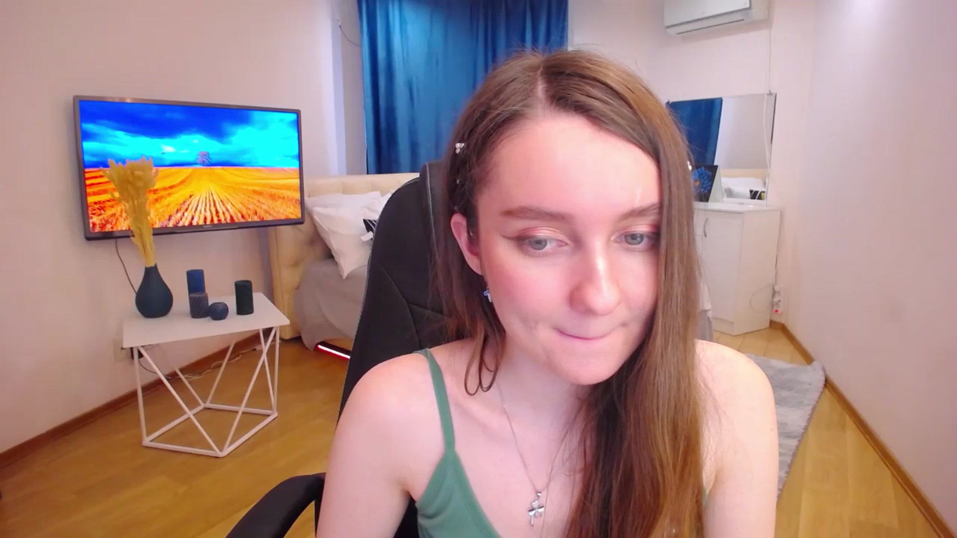Gallery image thumbnail from Milim_Nava's myfreecams stream on, 07/06/2023, 07:49 image 2 of 20