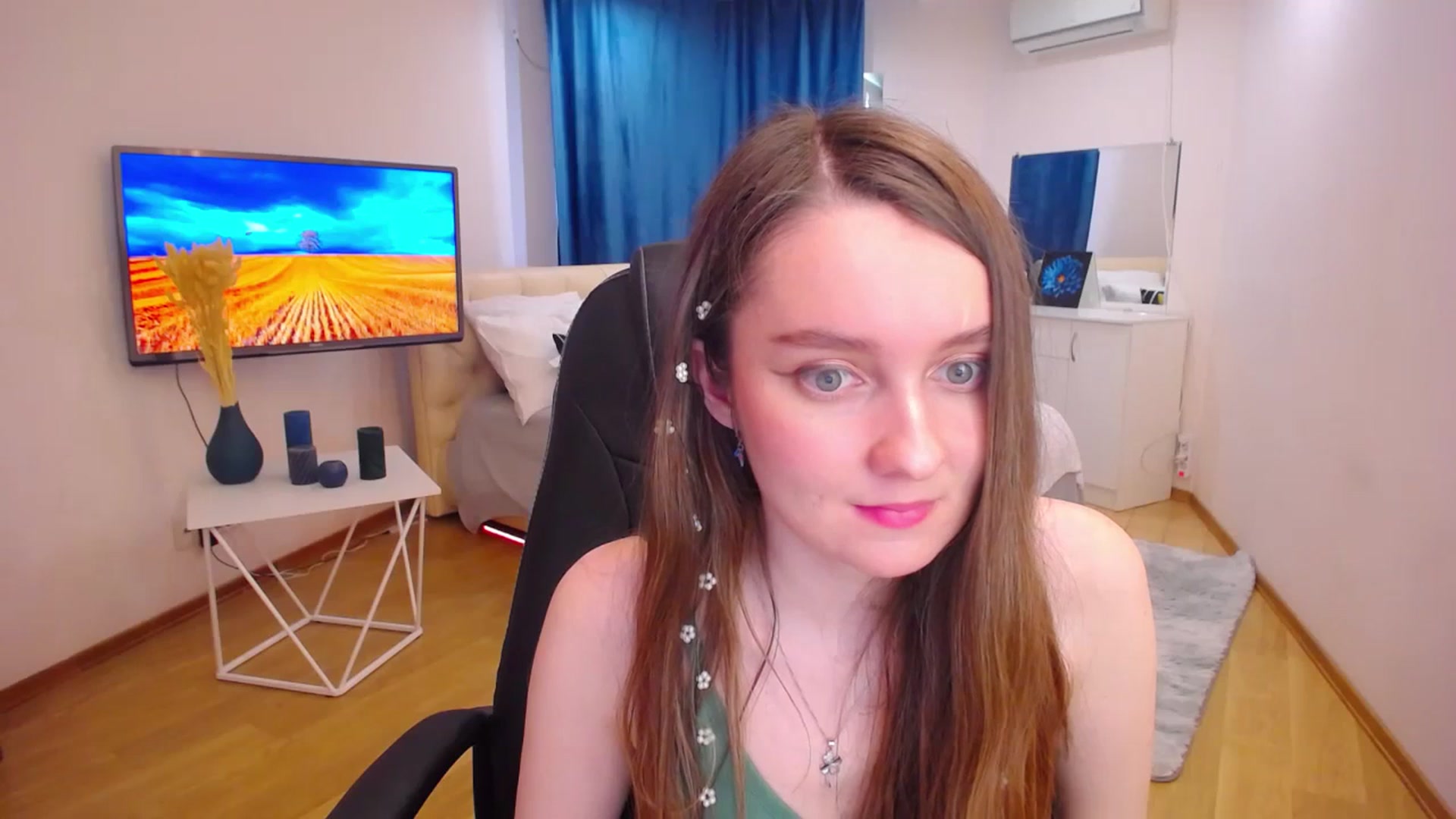 Gallery image thumbnail from Milim_Nava's myfreecams stream on, 07/06/2023, 07:49 image 5 of 20