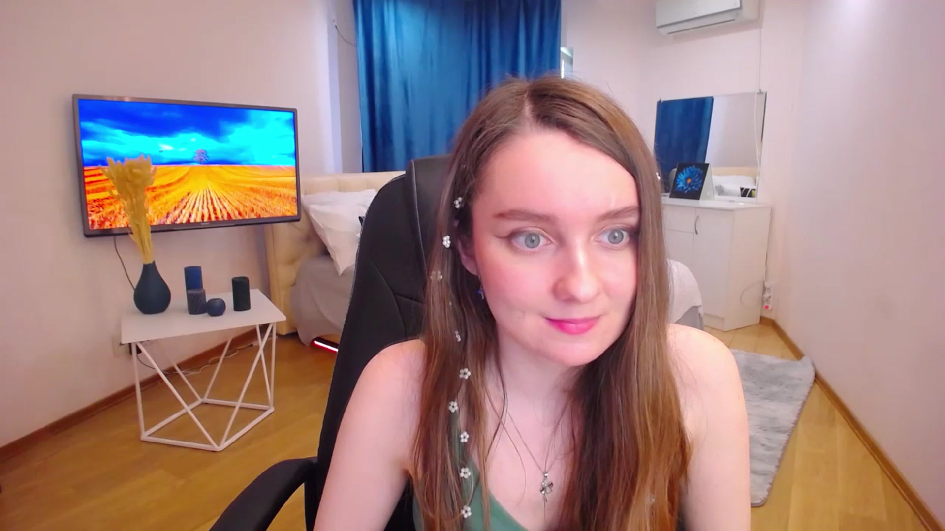 Gallery image thumbnail from Milim_Nava's myfreecams stream on, 07/06/2023, 07:49 image 6 of 20