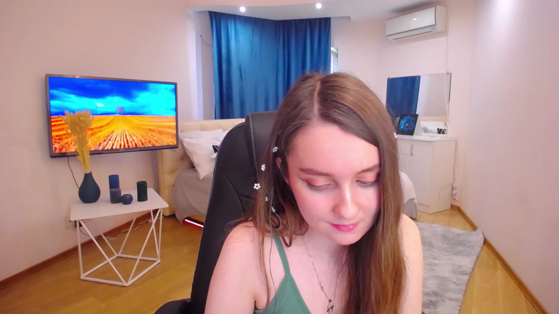 Gallery image thumbnail from Milim_Nava's myfreecams stream on, 07/06/2023, 07:49 image 18 of 20