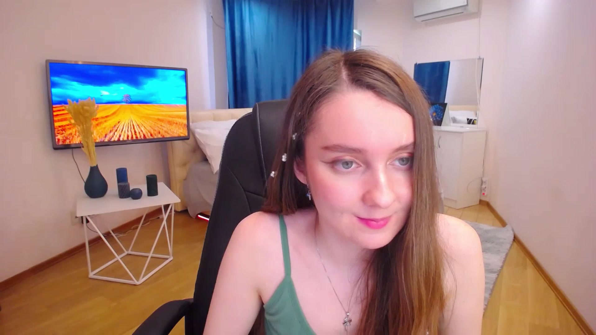 Gallery image thumbnail from Milim_Nava's myfreecams stream on, 07/06/2023, 07:49 image 8 of 20
