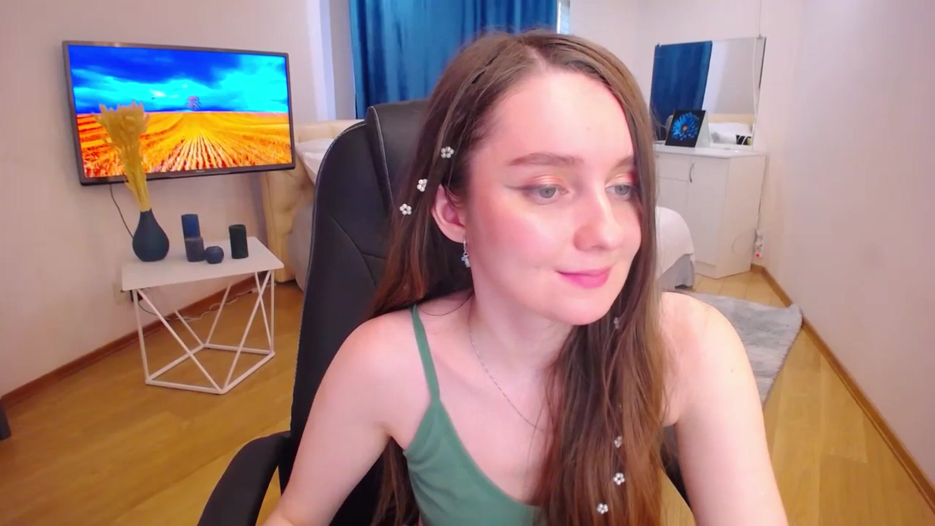 Gallery image thumbnail from Milim_Nava's myfreecams stream on, 07/06/2023, 09:09 image 2 of 20