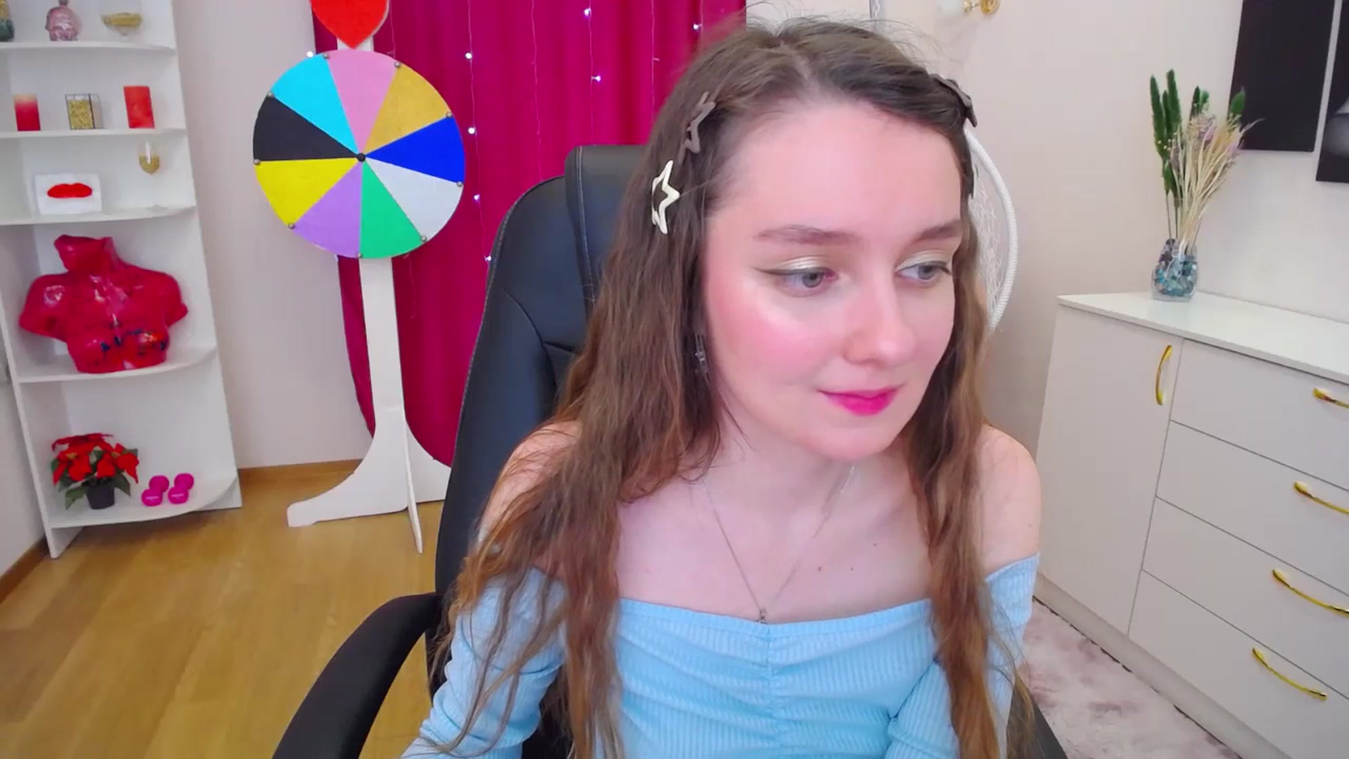 Gallery image thumbnail from Milim_Nava's myfreecams stream on, 07/15/2023, 11:14 image 17 of 20
