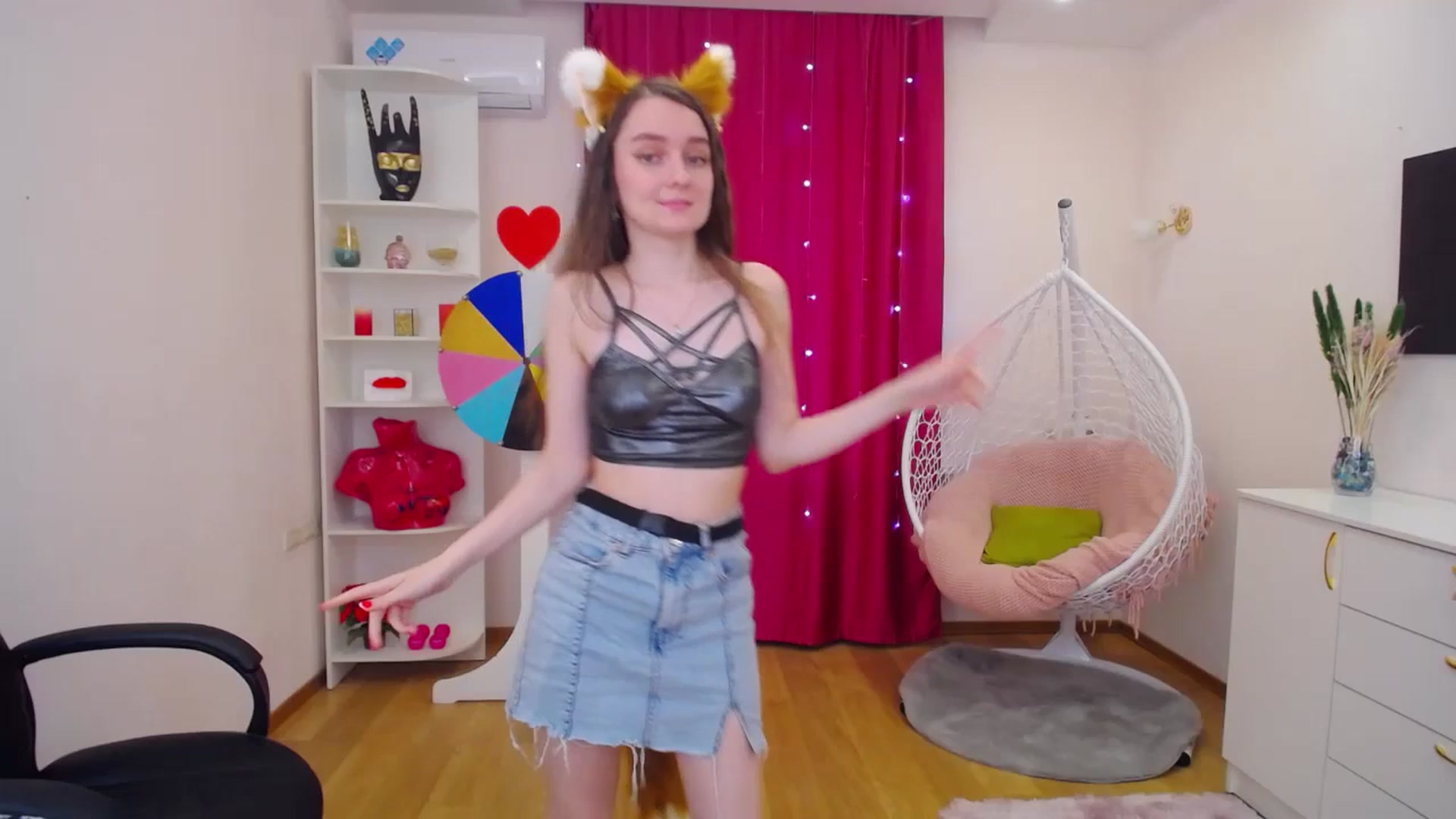 Gallery image thumbnail from Milim_Nava's myfreecams stream on, 07/19/2023, 09:23 image 11 of 20