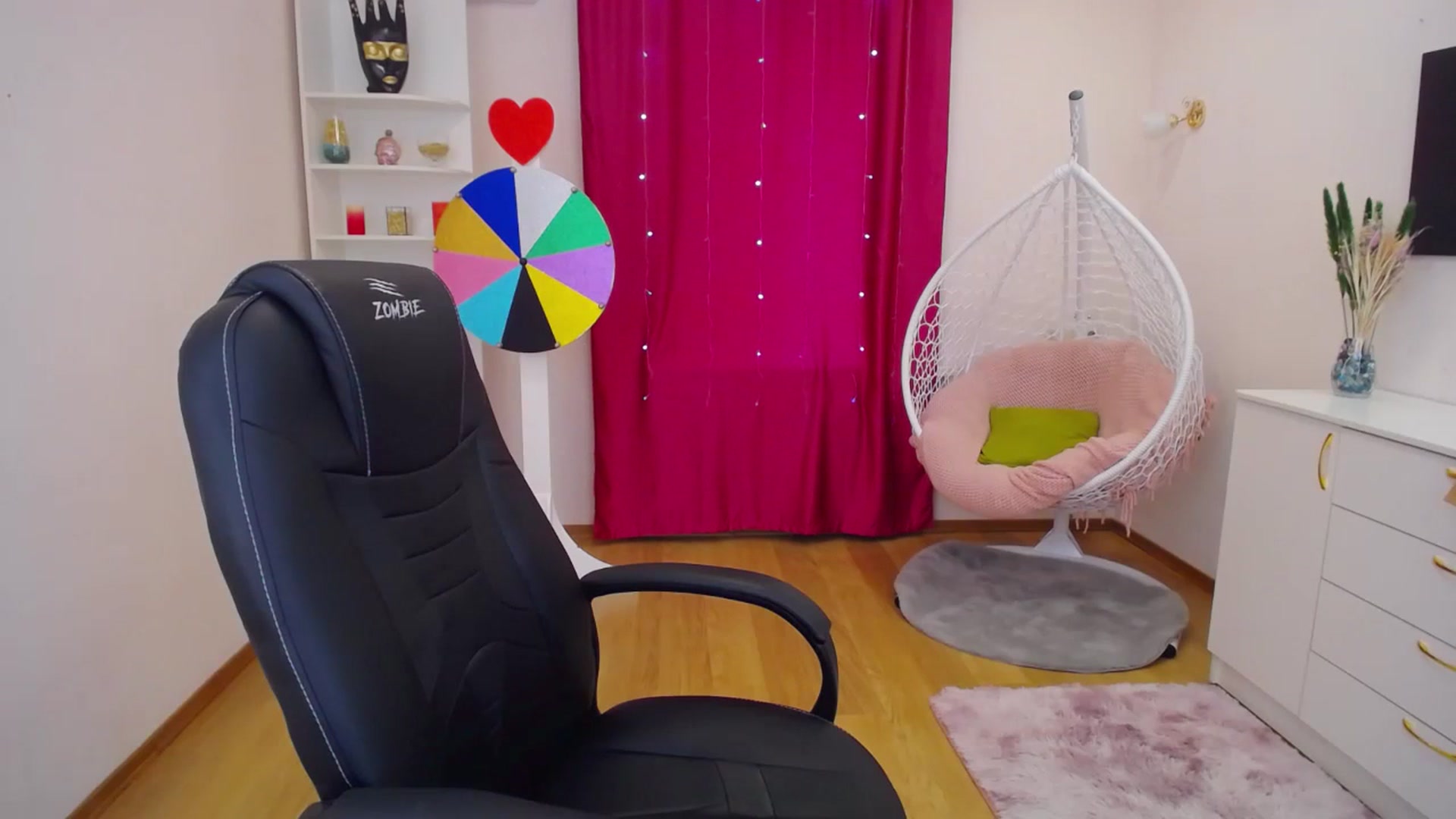 Gallery image thumbnail from Milim_Nava's myfreecams stream on, 07/19/2023, 09:23 image 17 of 20