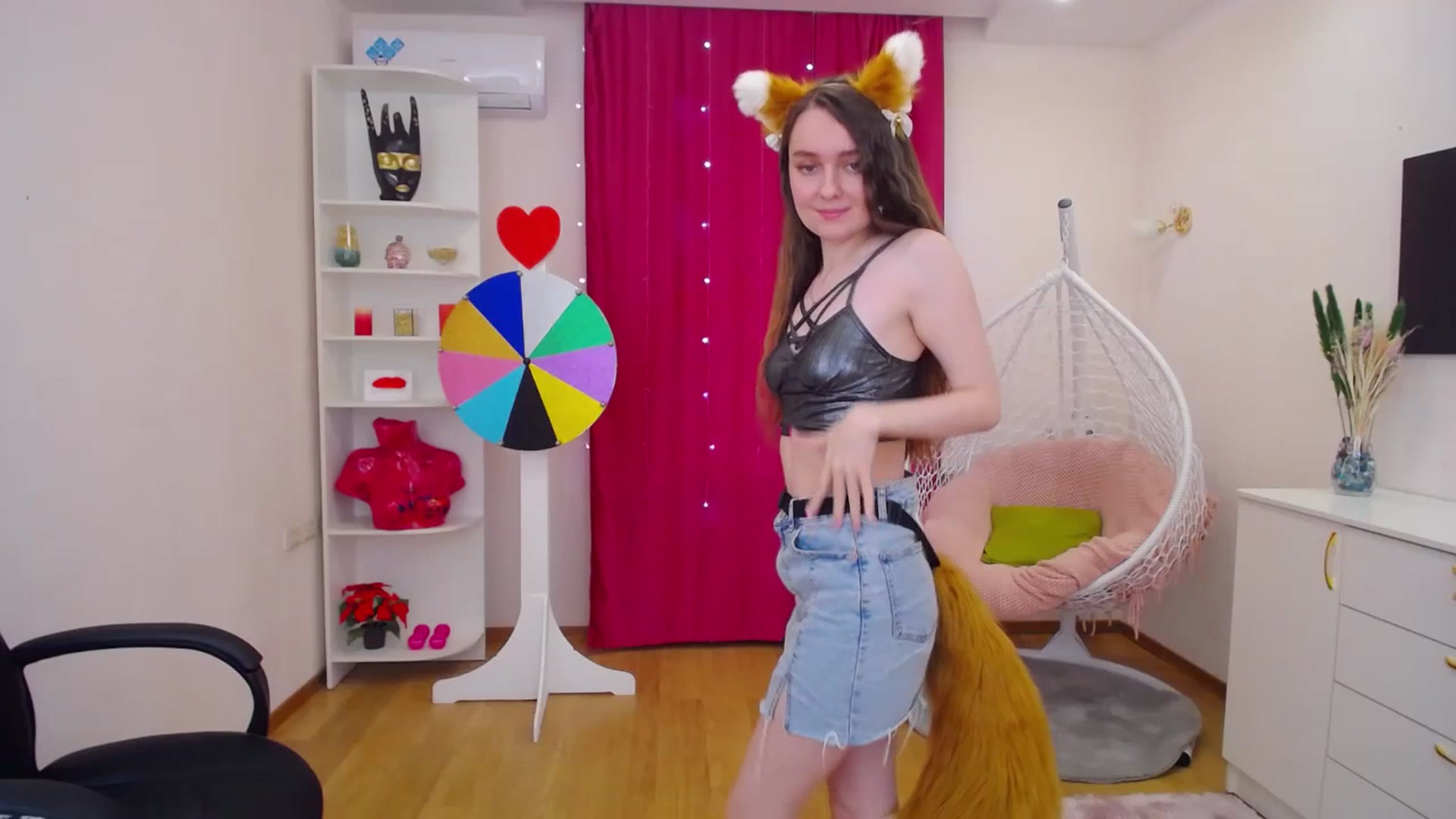 Gallery image thumbnail from Milim_Nava's myfreecams stream on, 07/19/2023, 09:23 image 10 of 20