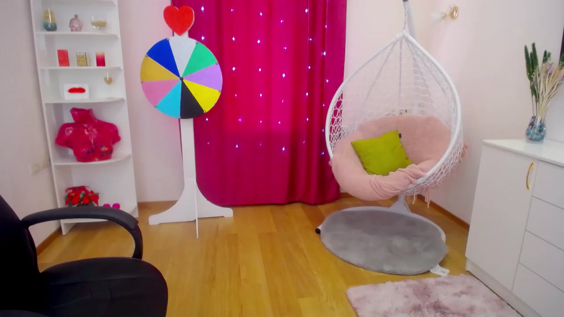 Gallery image thumbnail from Milim_Nava's myfreecams stream on, 07/24/2023, 13:17 image 3 of 20