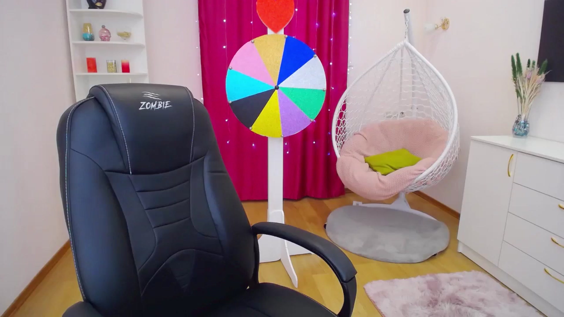 Gallery image thumbnail from Milim_Nava's myfreecams stream on, 09/15/2023, 09:47 image 7 of 20