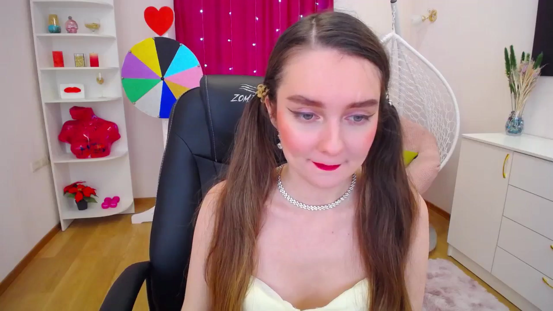 Gallery image thumbnail from Milim_Nava's myfreecams stream on, 09/23/2023, 11:27 image 4 of 20