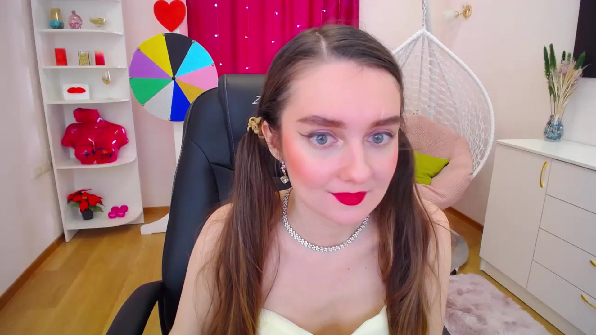 Gallery image thumbnail from Milim_Nava's myfreecams stream on, 09/23/2023, 12:18 image 2 of 20