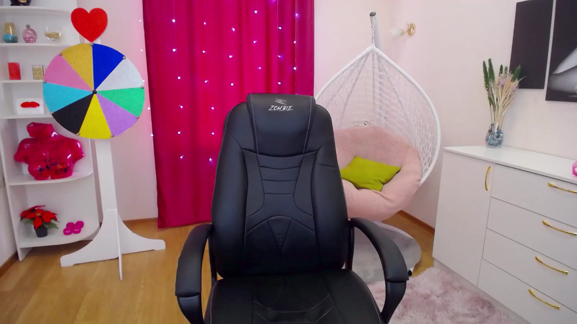 Gallery image thumbnail from Milim_Nava's myfreecams stream on, 09/30/2023, 12:33 image 13 of 20