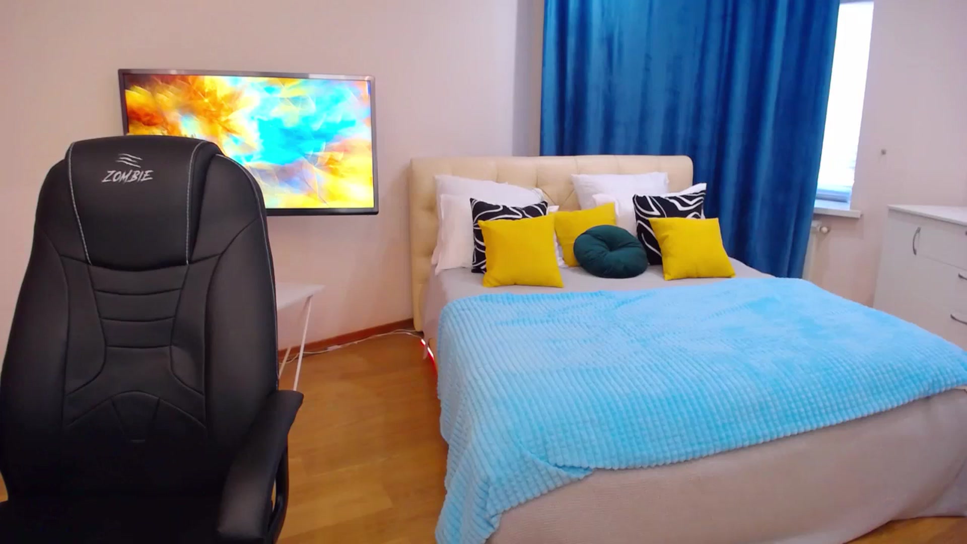 Gallery image thumbnail from Milim_Nava's myfreecams stream on, 10/18/2023, 07:49 image 4 of 20