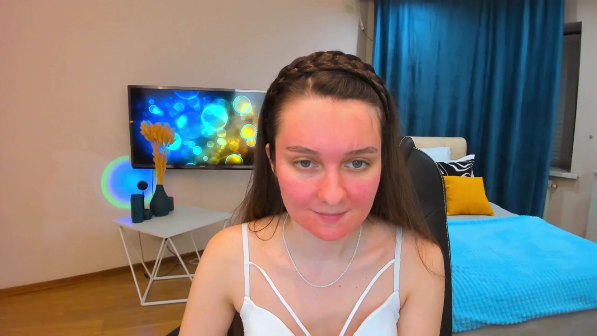 Gallery image thumbnail from Milim_Nava's myfreecams stream on, 10/19/2023, 18:14 image 17 of 20
