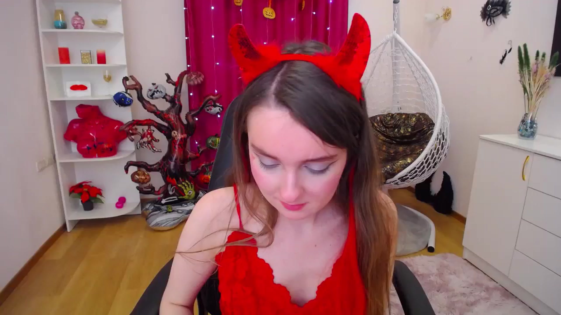 Gallery image thumbnail from Milim_Nava's myfreecams stream on, 10/30/2023, 16:29 image 5 of 20