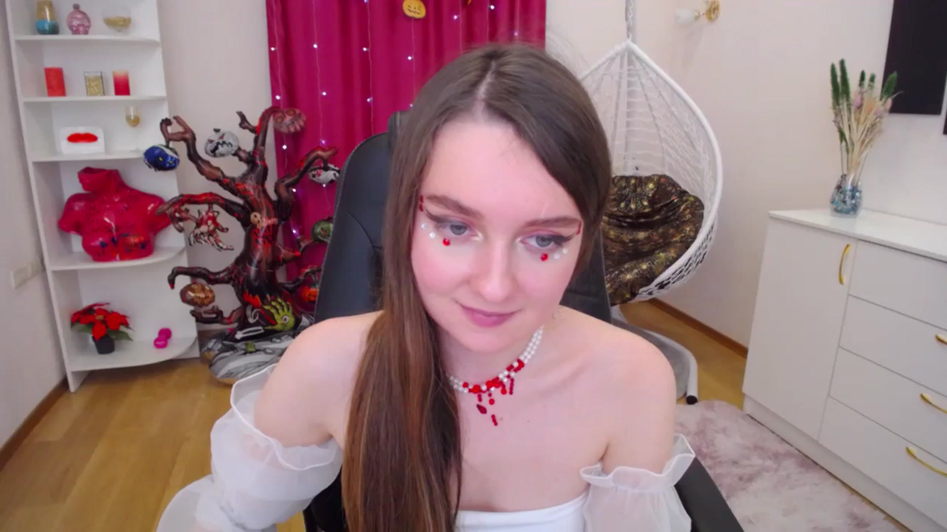 Gallery image thumbnail from Milim_Nava's myfreecams stream on, 10/31/2023, 07:50 image 16 of 20